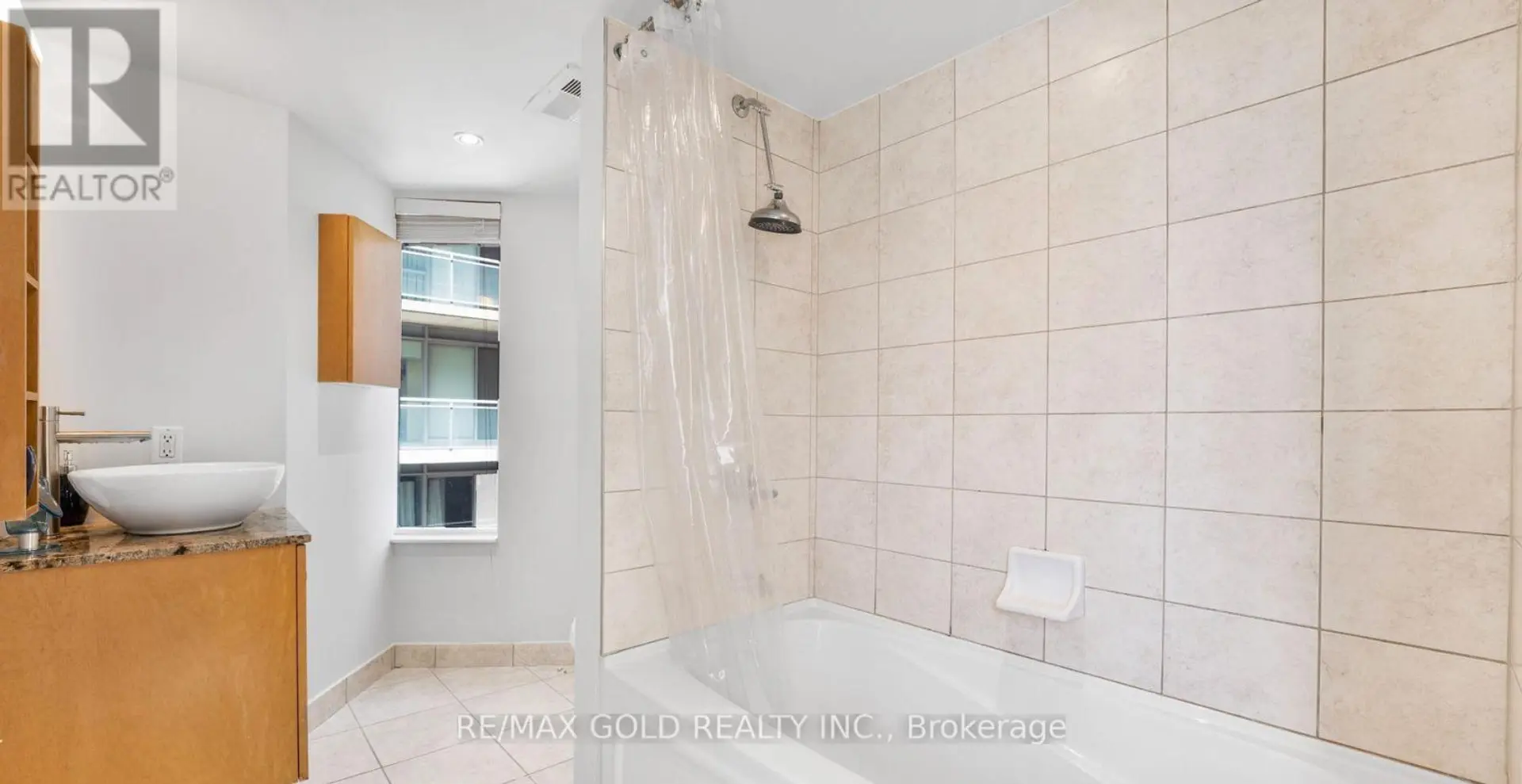 #1506 200 VICTORIA STREET - Image 12