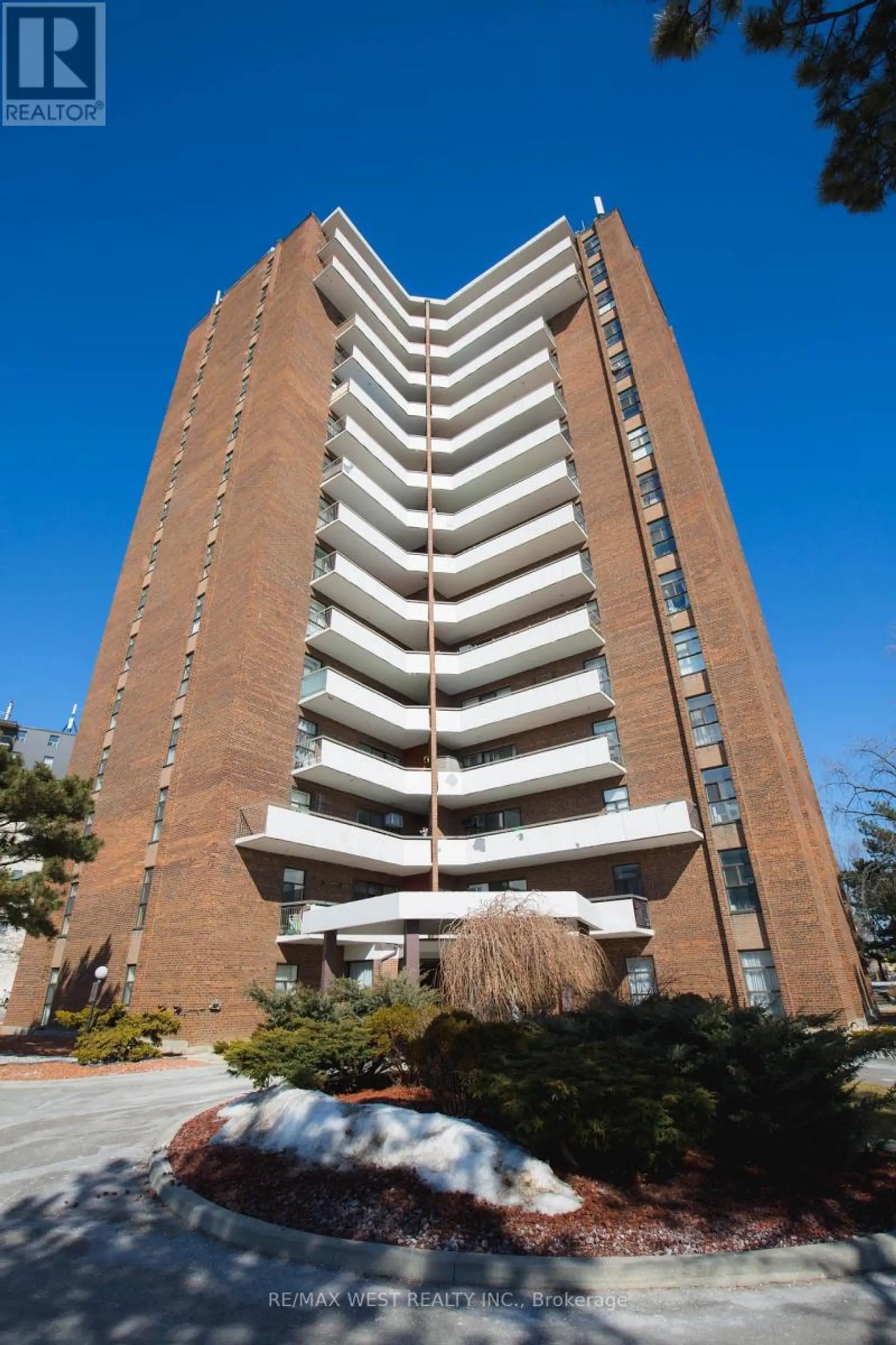 #1503 3025 QUEEN FREDERICA DRIVE - Image 1
