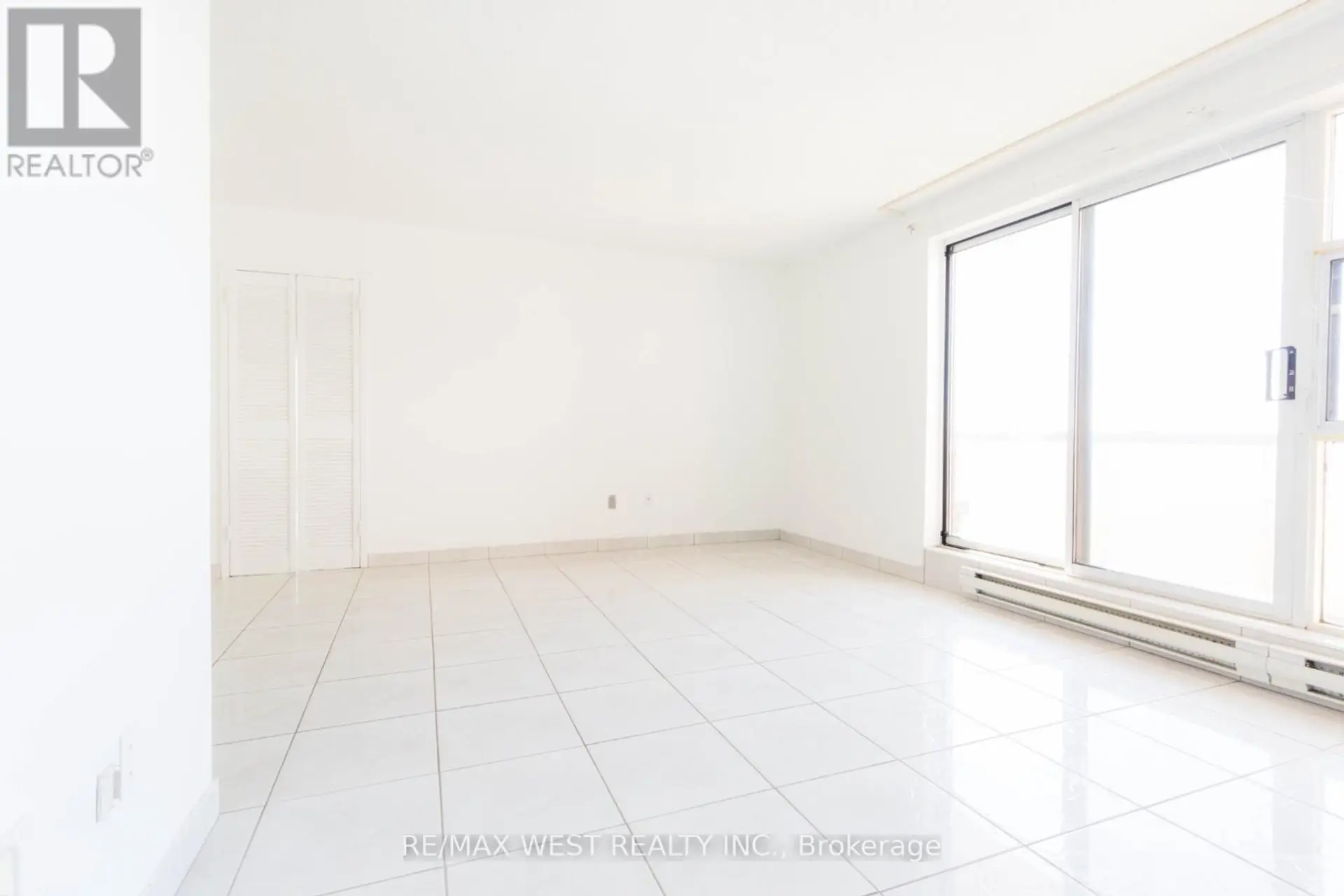 #1503 3025 QUEEN FREDERICA DRIVE - Image 11