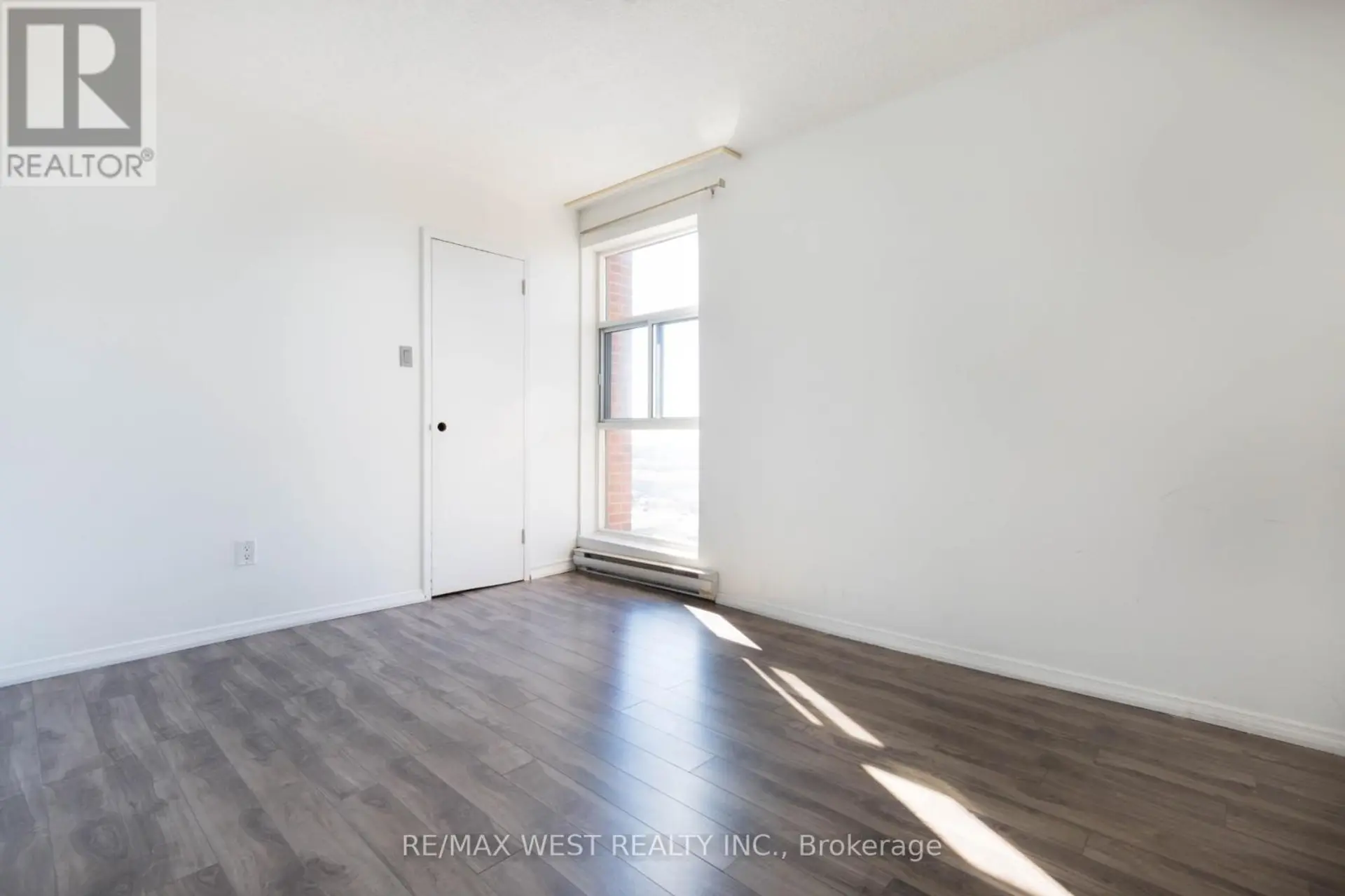 #1503 3025 QUEEN FREDERICA DRIVE - Image 16