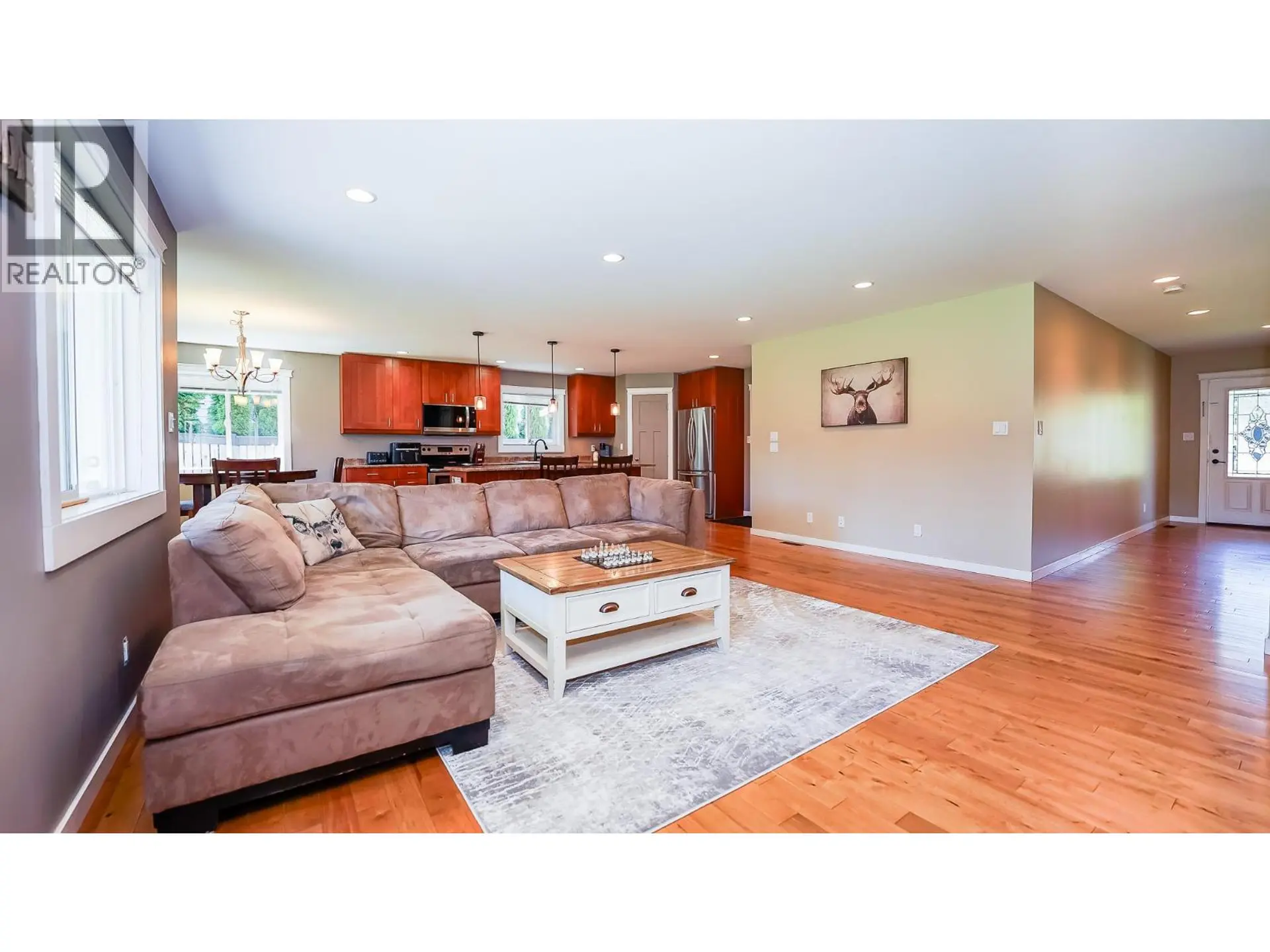 Property at 810 11 STREET SE, Salmon Arm, BC