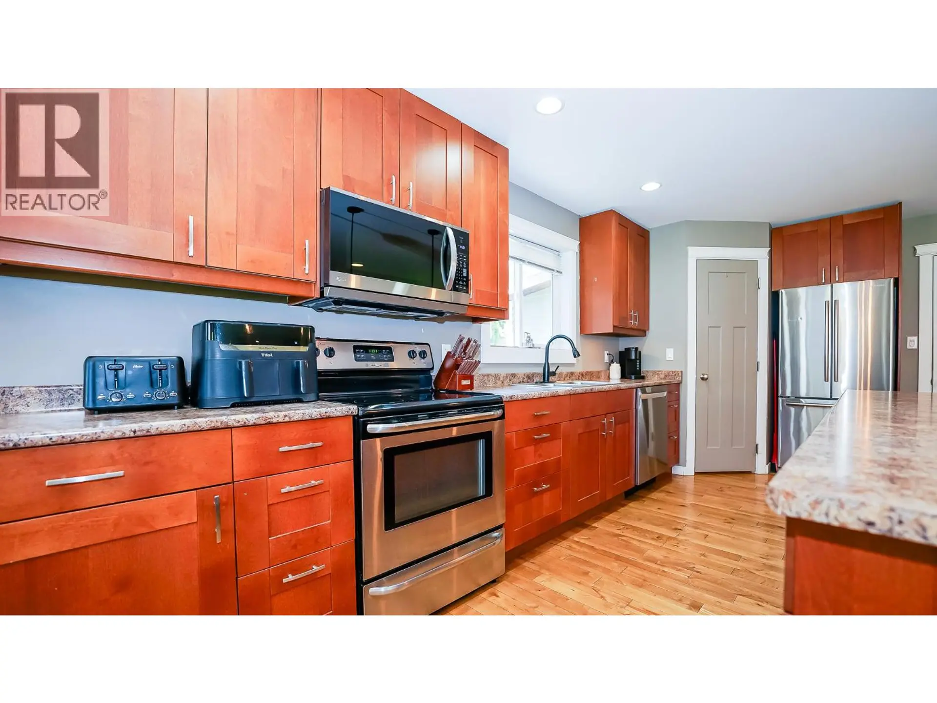 Property at 810 11 STREET SE, Salmon Arm, BC