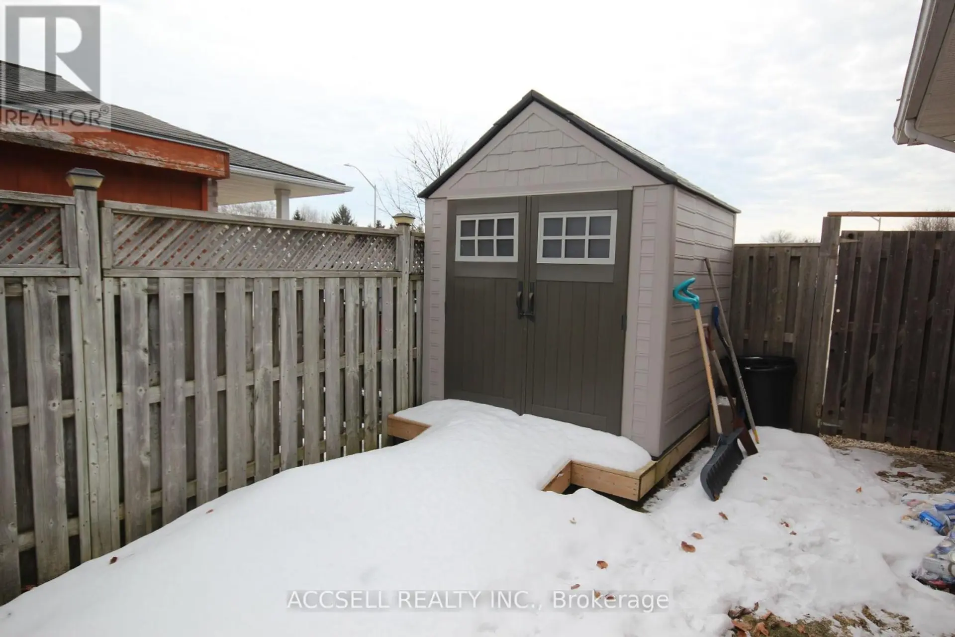 635 HIGHVIEW DRIVE - Image 17