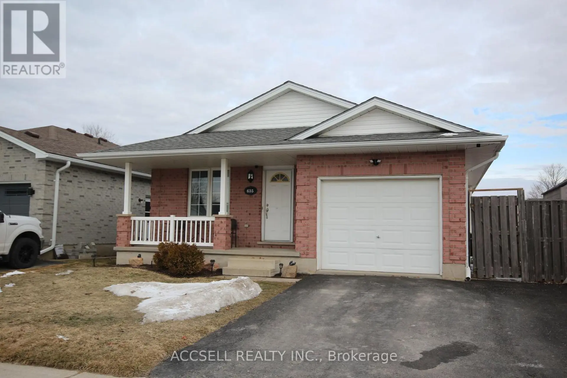 635 HIGHVIEW DRIVE - Image 2