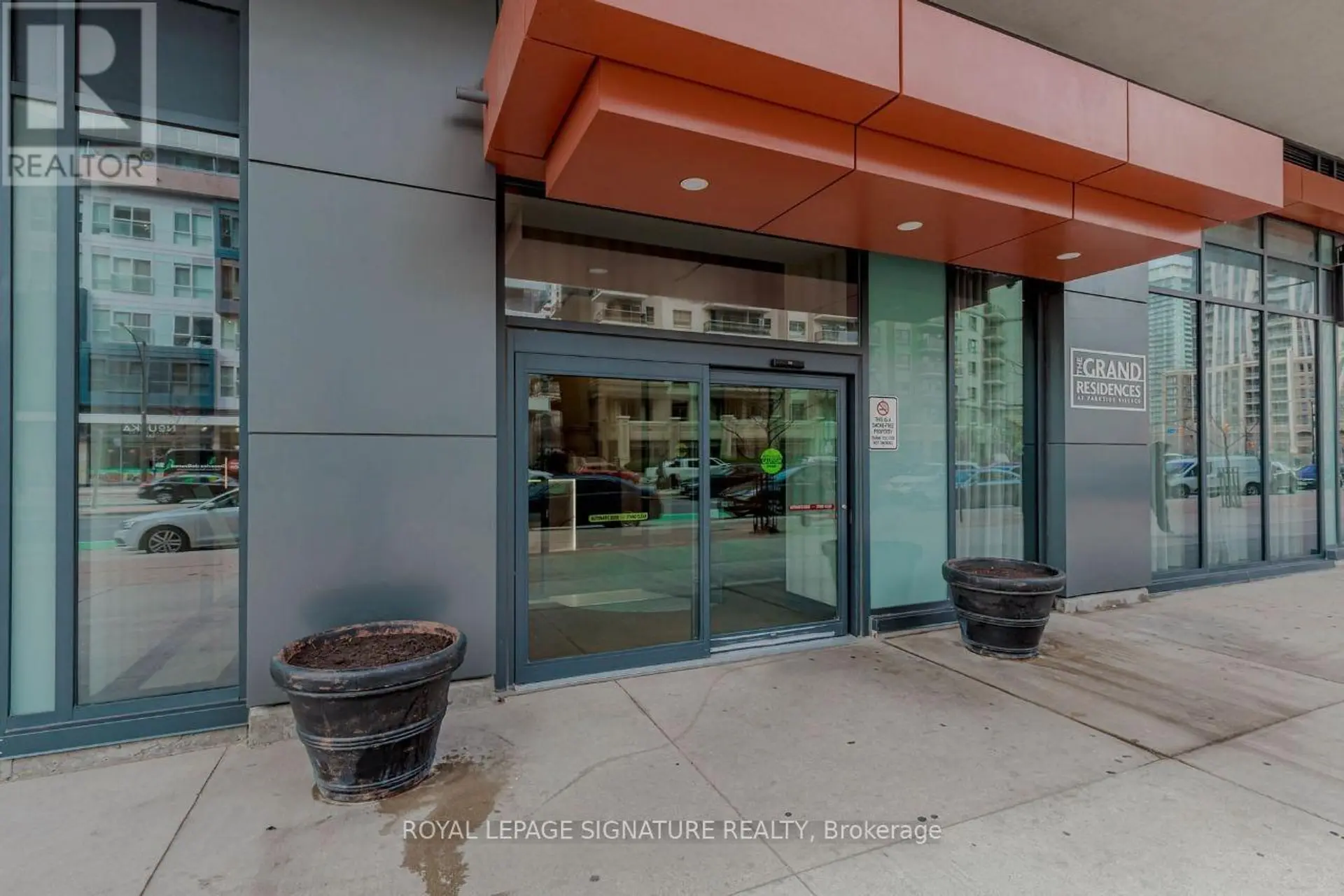 #2109 4070 CONFEDERATION PARKWAY - Image 2