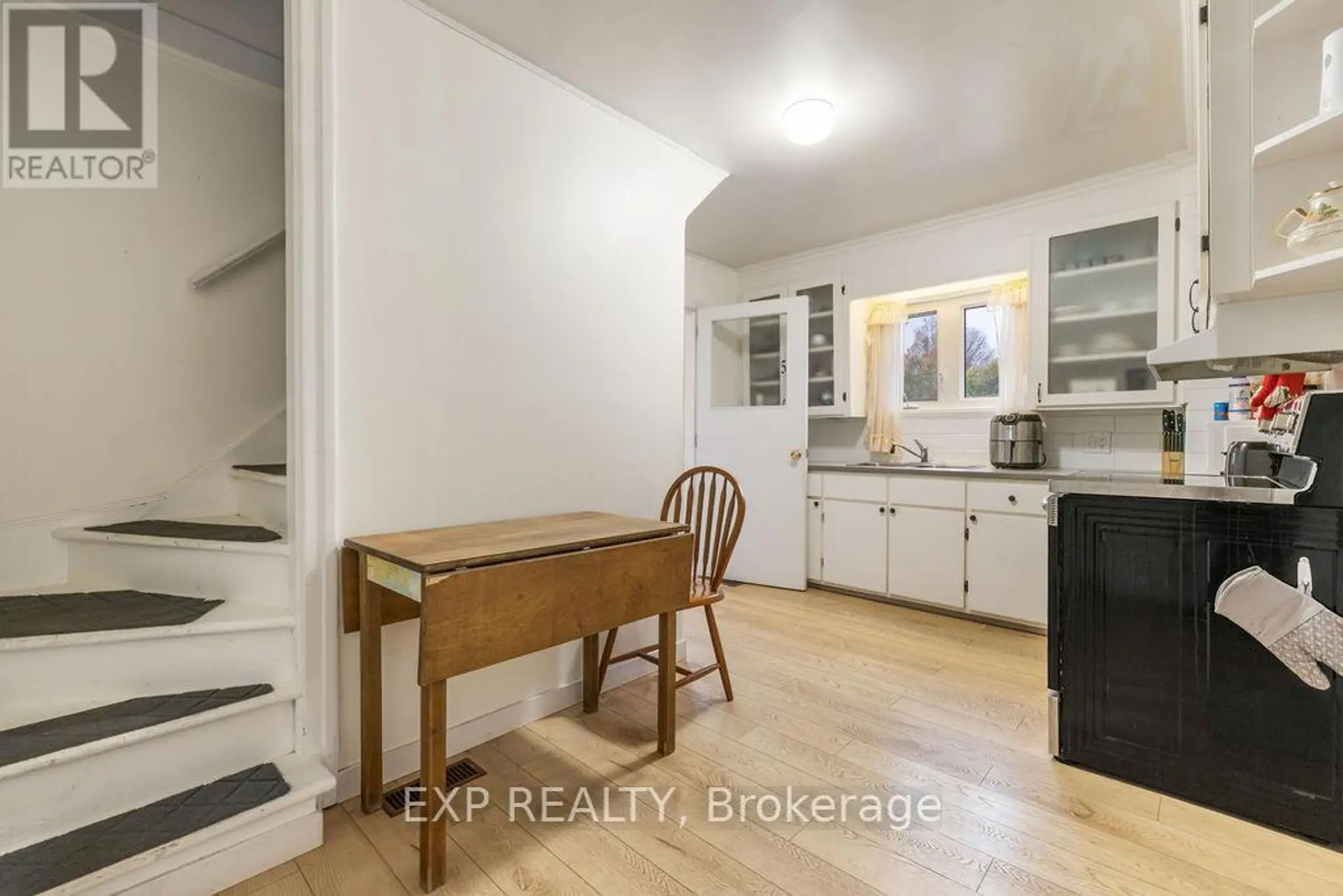495 WILBERT STREET - Image 5