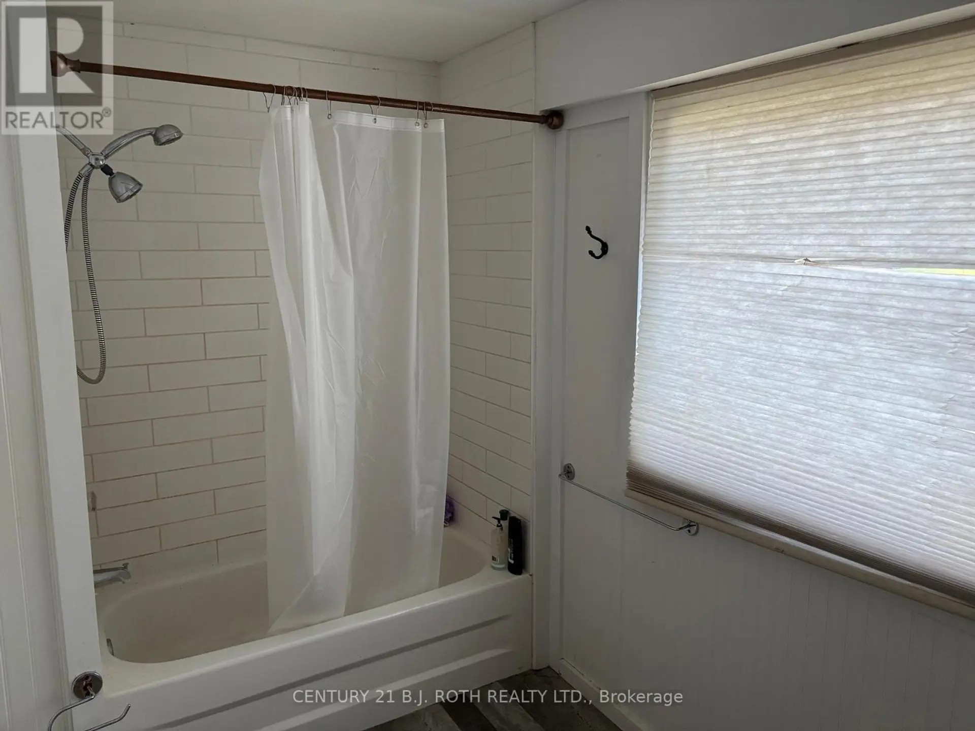 253 DUNLOP STREET E - Image 12