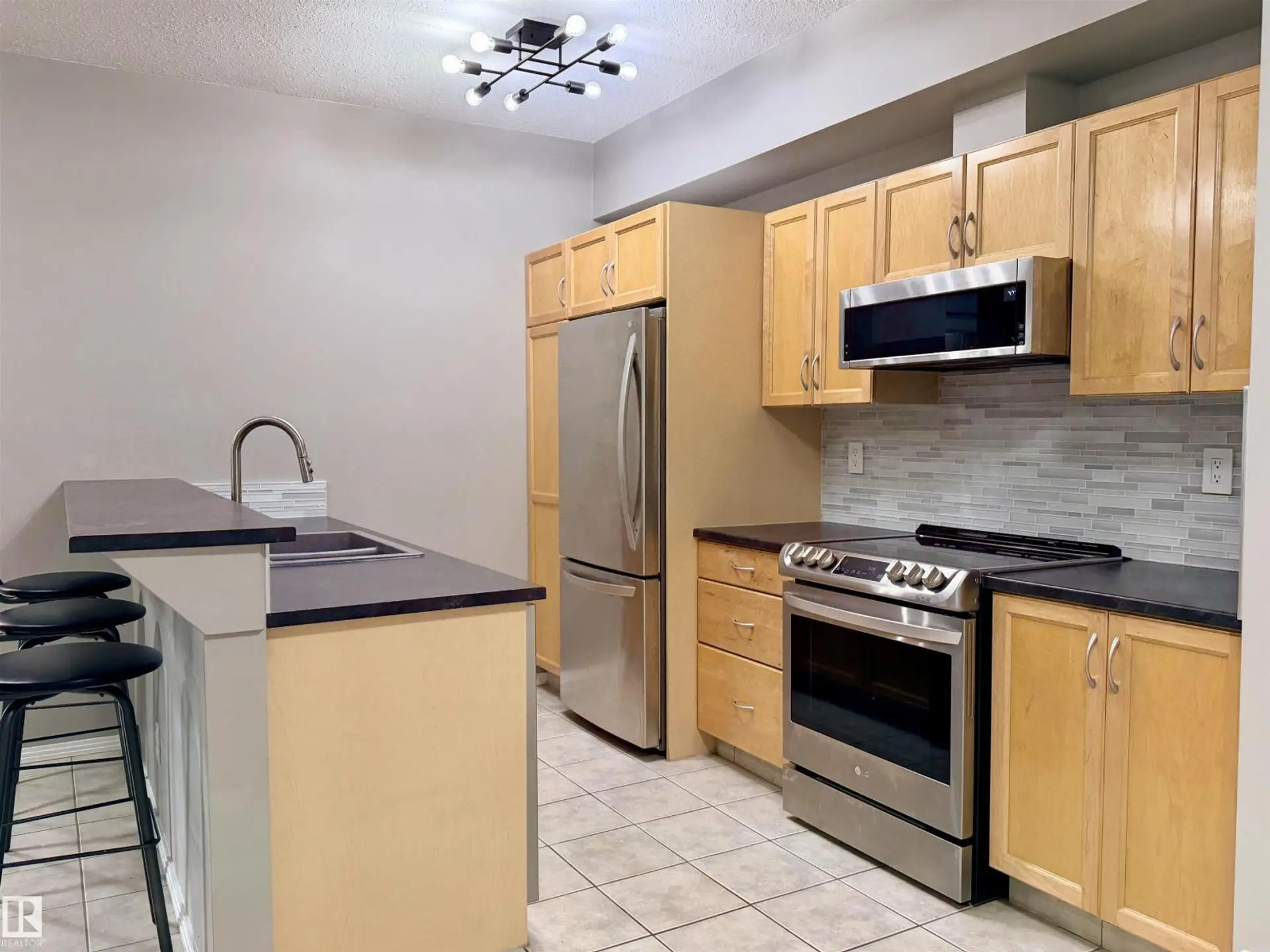 #115 11039 83 AV NW - Image 4