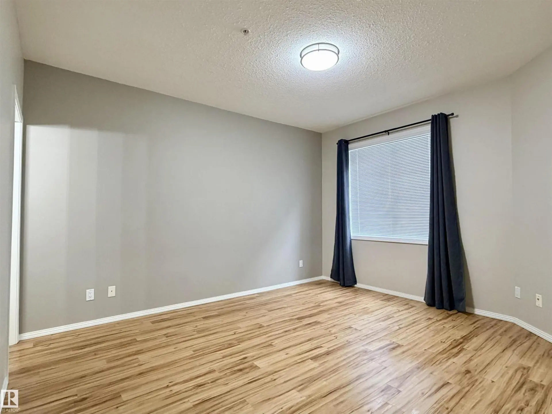 #115 11039 83 AV NW - Image 7