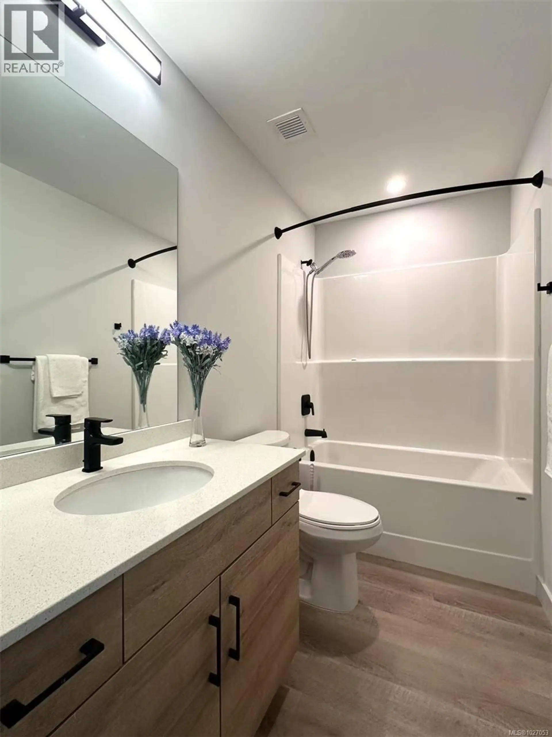 Property at #210 2465 GATEWAY RD, Langford, BC