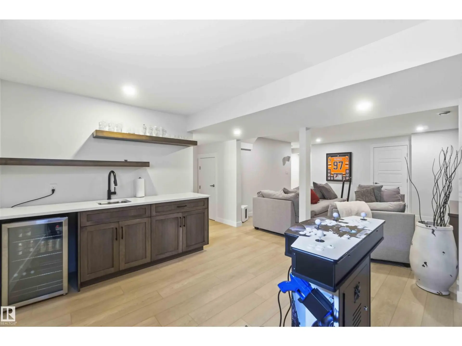 2331 71 ST SW - Image 9