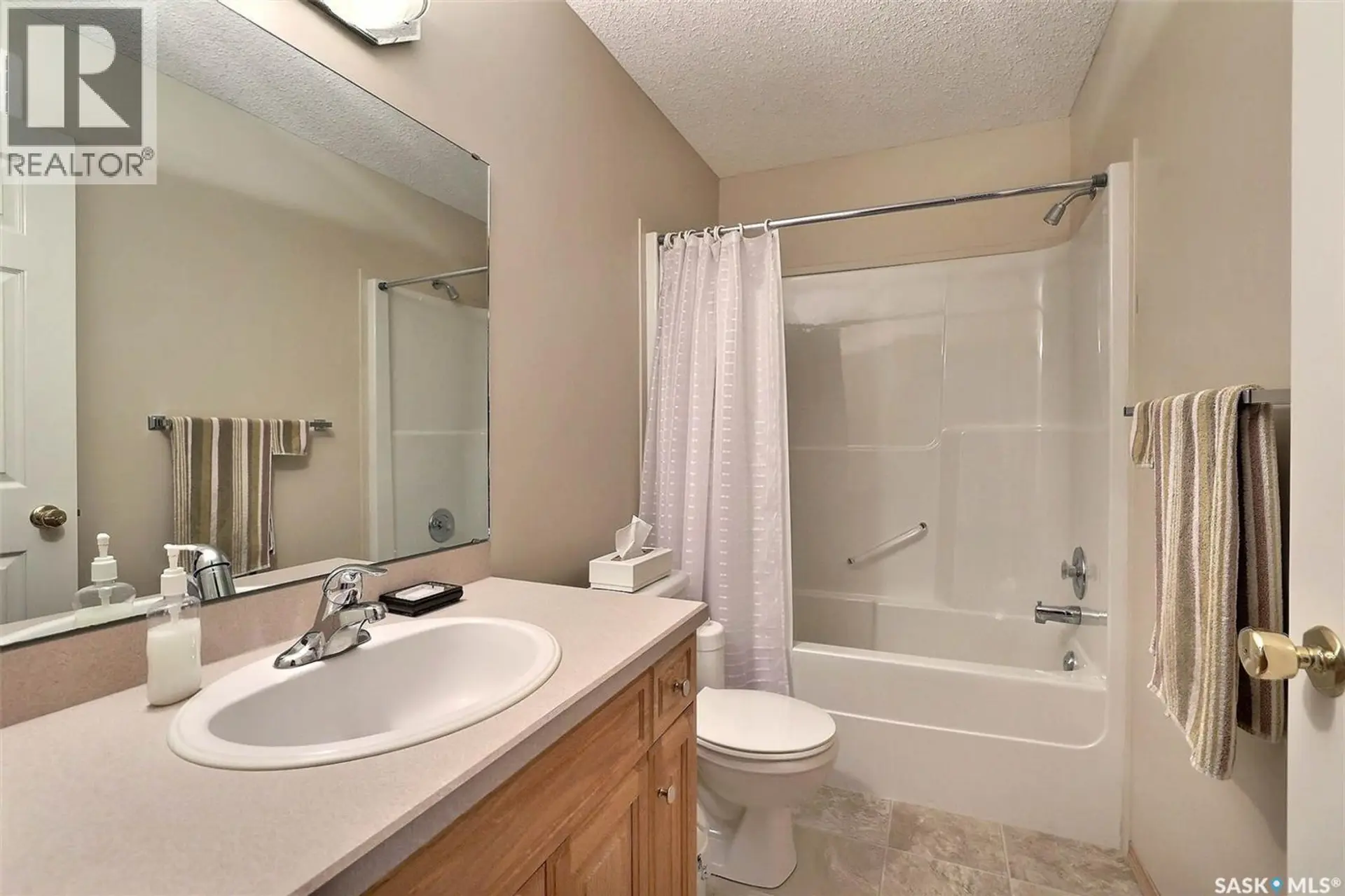#405 2930 Arens ROAD E - Image 17