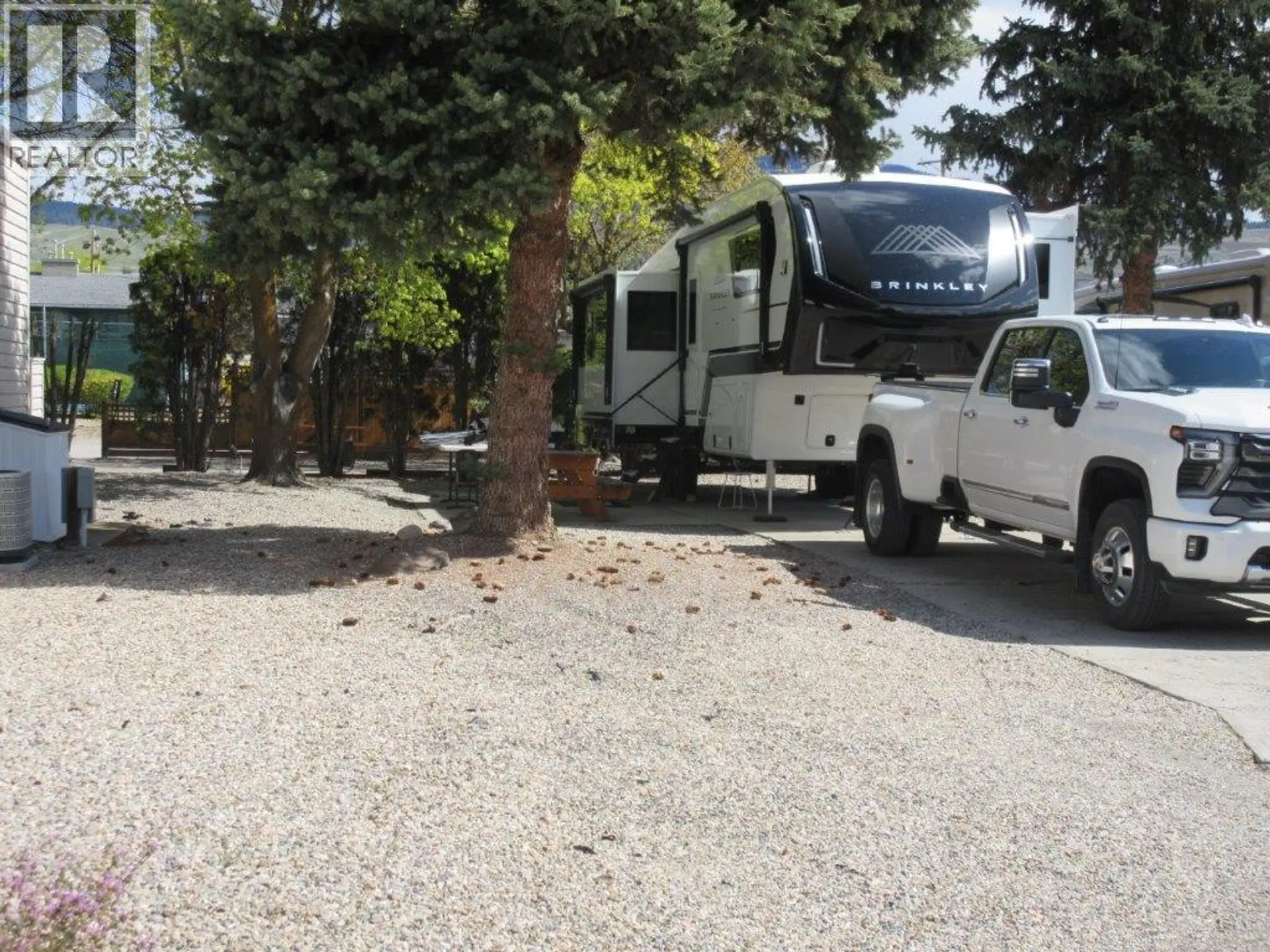 #741 415 Commonwealth Road - Image 1