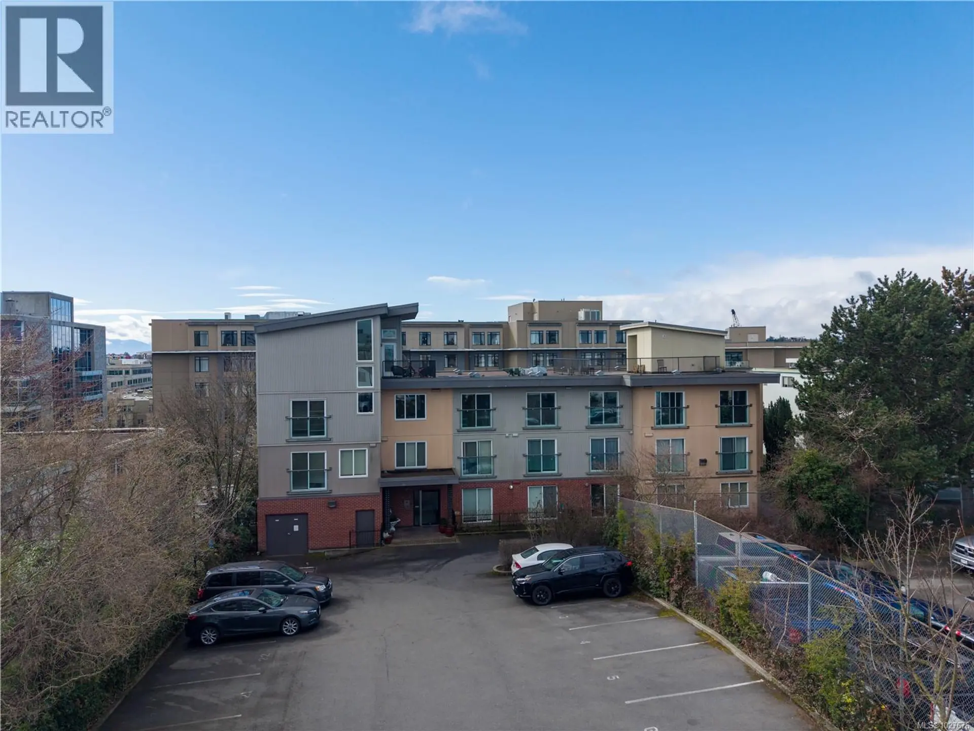 Property at #407 356 GORGE RD E, Victoria, BC