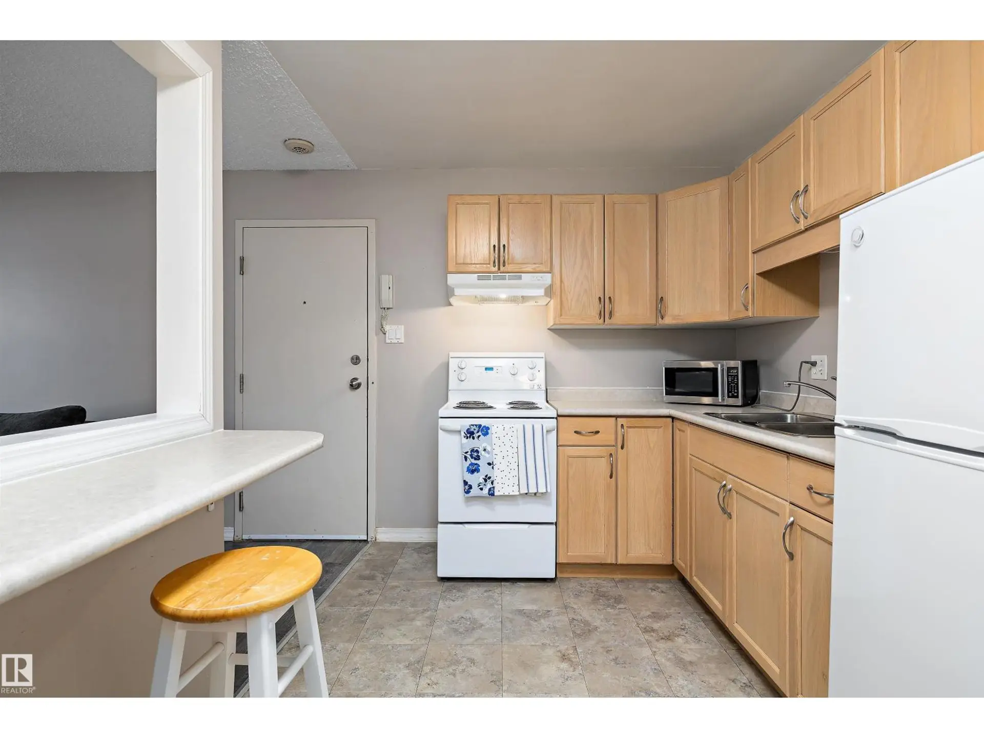 #4 8803 101 ST NW - Image 5