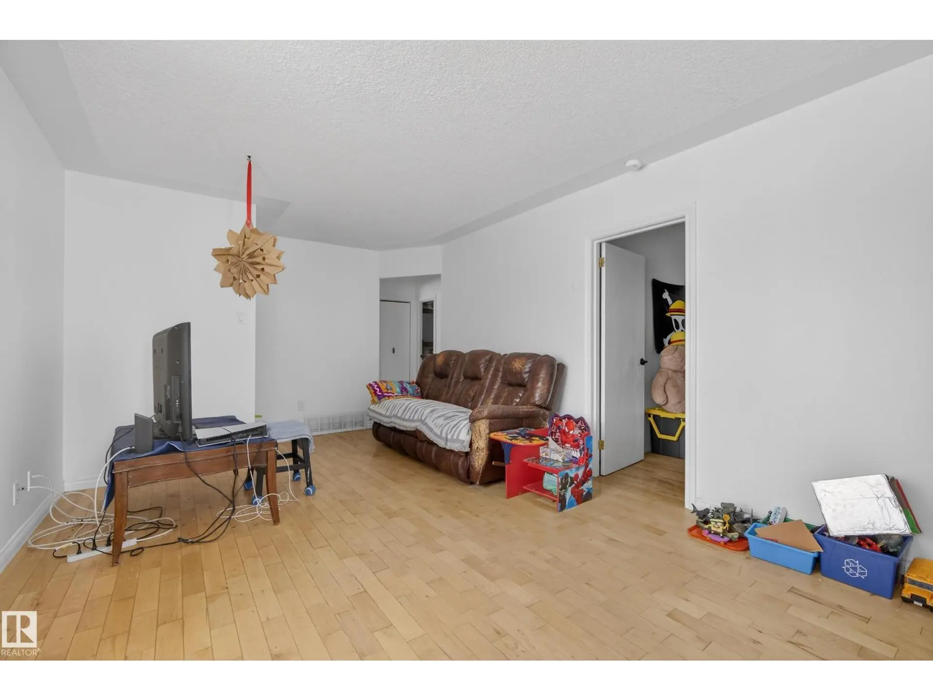15321 110 AV NW - Image 10