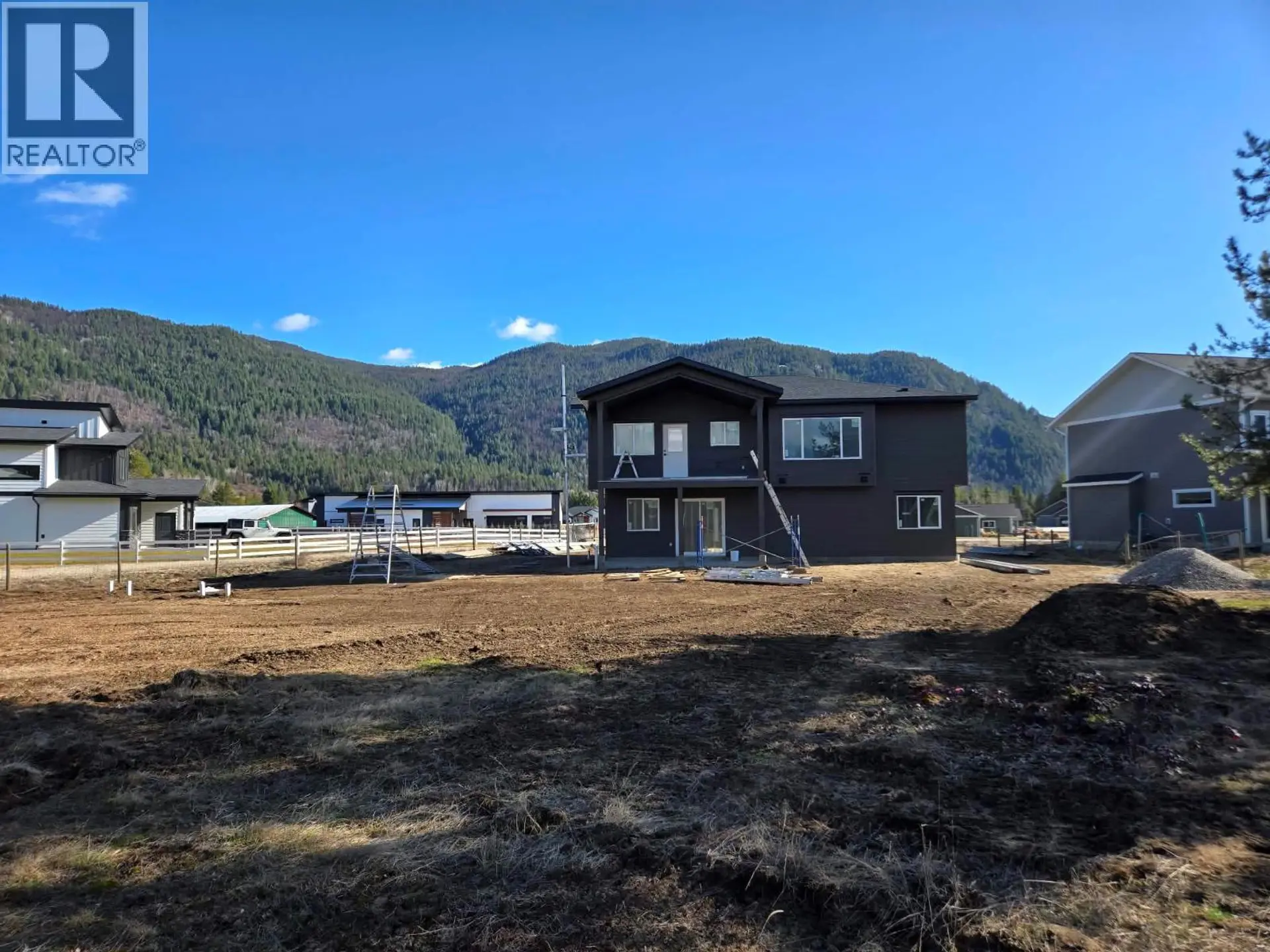 Property at 319 ELKVIEW TRAIL, Castlegar, BC