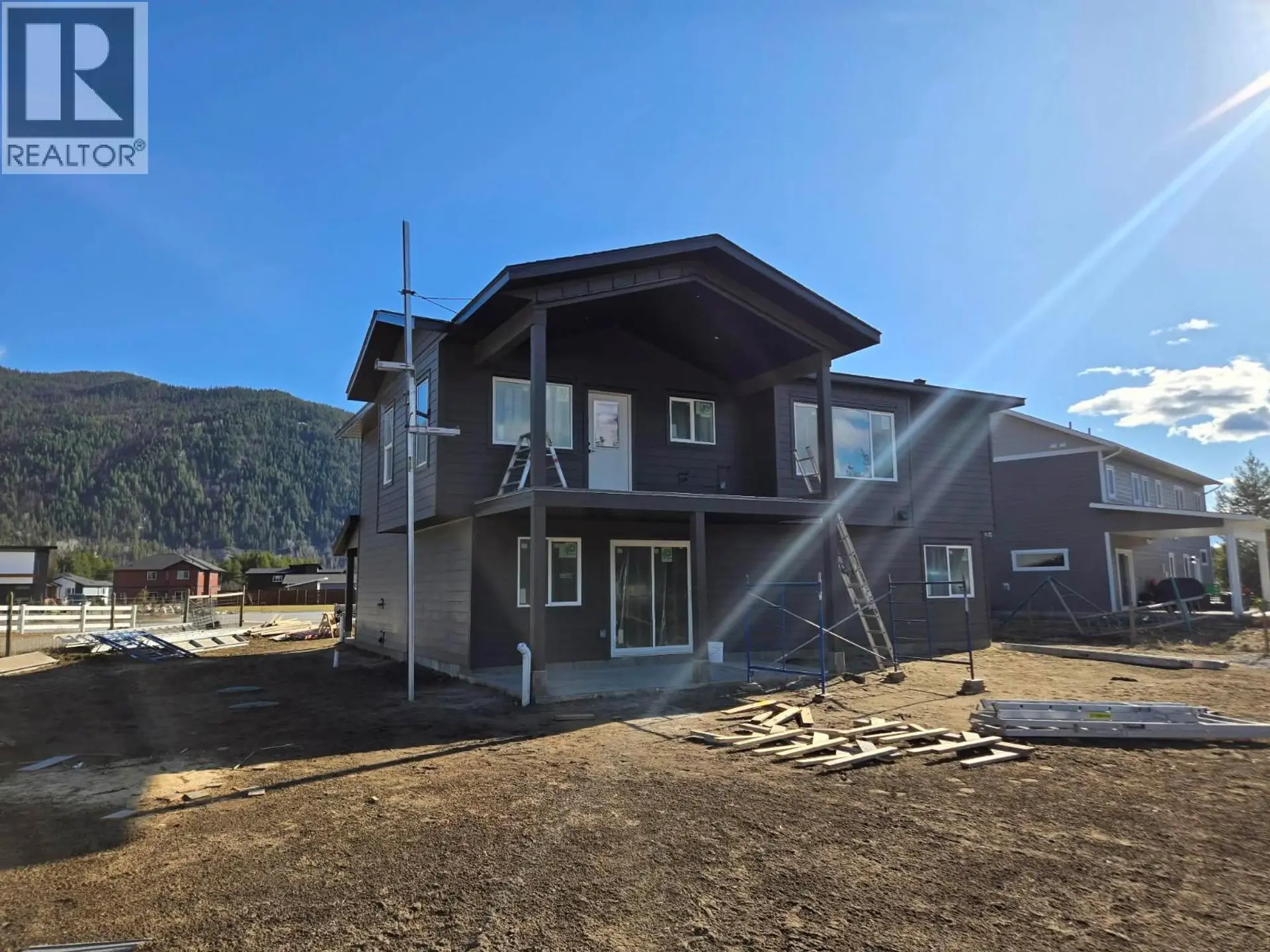 Property at 319 ELKVIEW TRAIL, Castlegar, BC