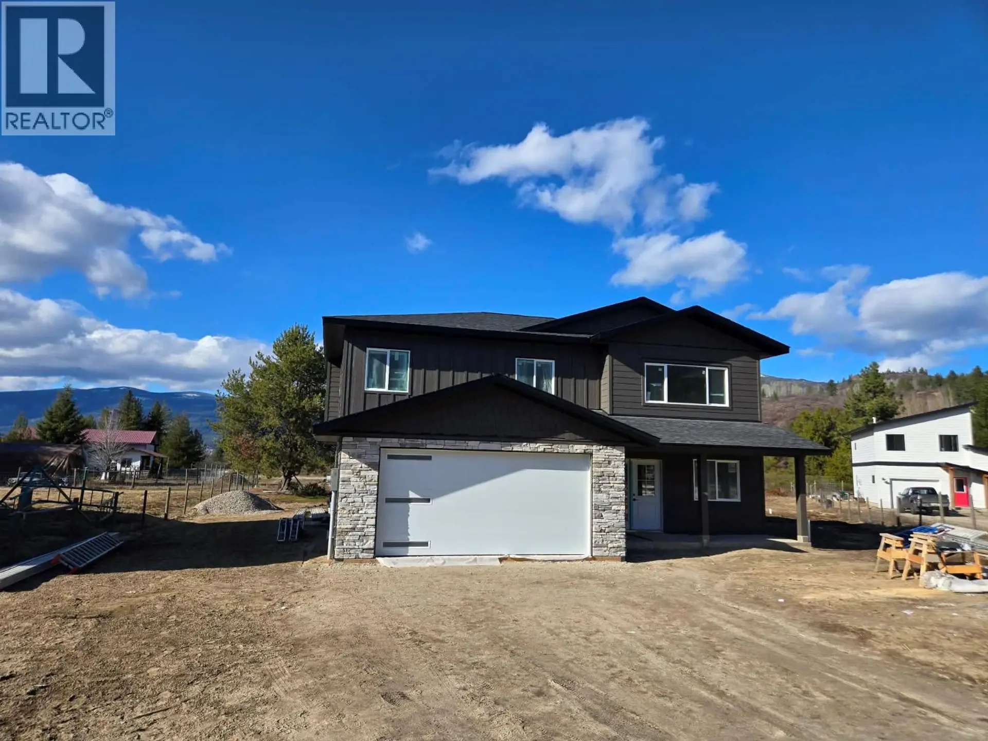 Property at 319 ELKVIEW TRAIL, Castlegar, BC