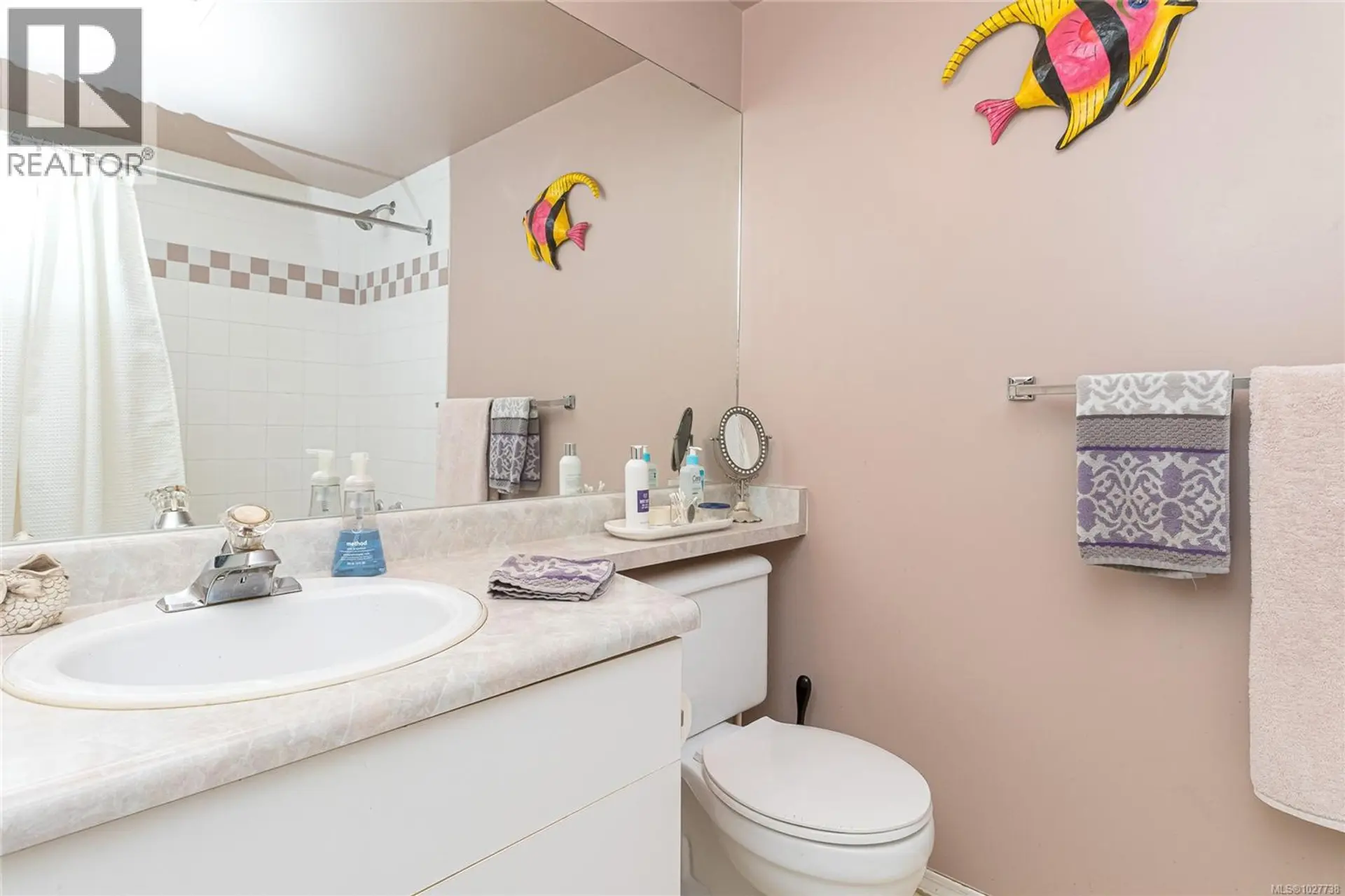 Property at #304 2511 QUADRA ST, Victoria, BC