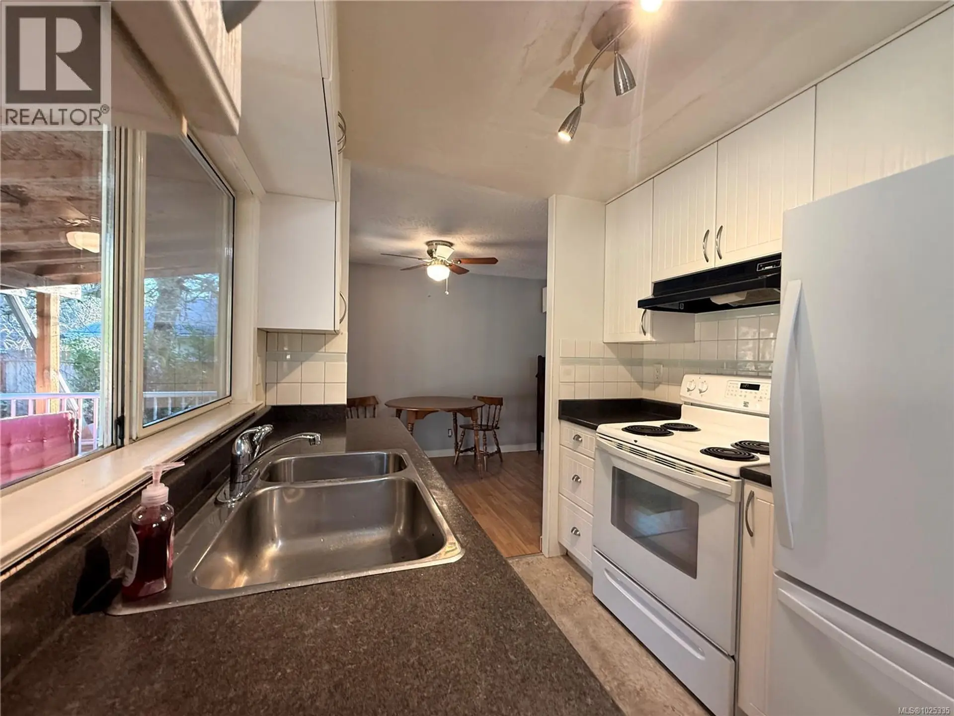 Property at 6001 PINE PARK PL, Nanaimo, BC