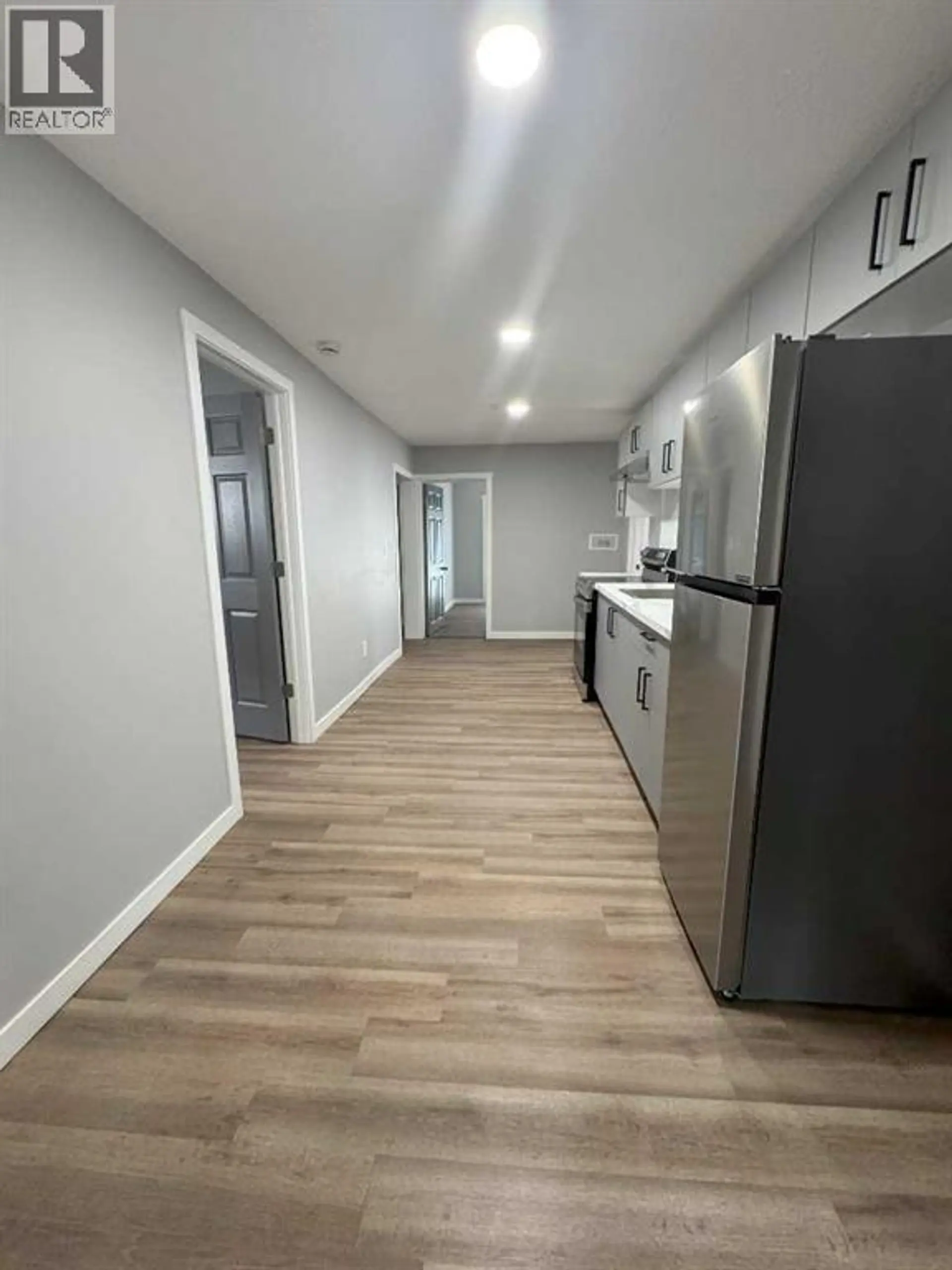 10021 106 AVENUE - Image 5