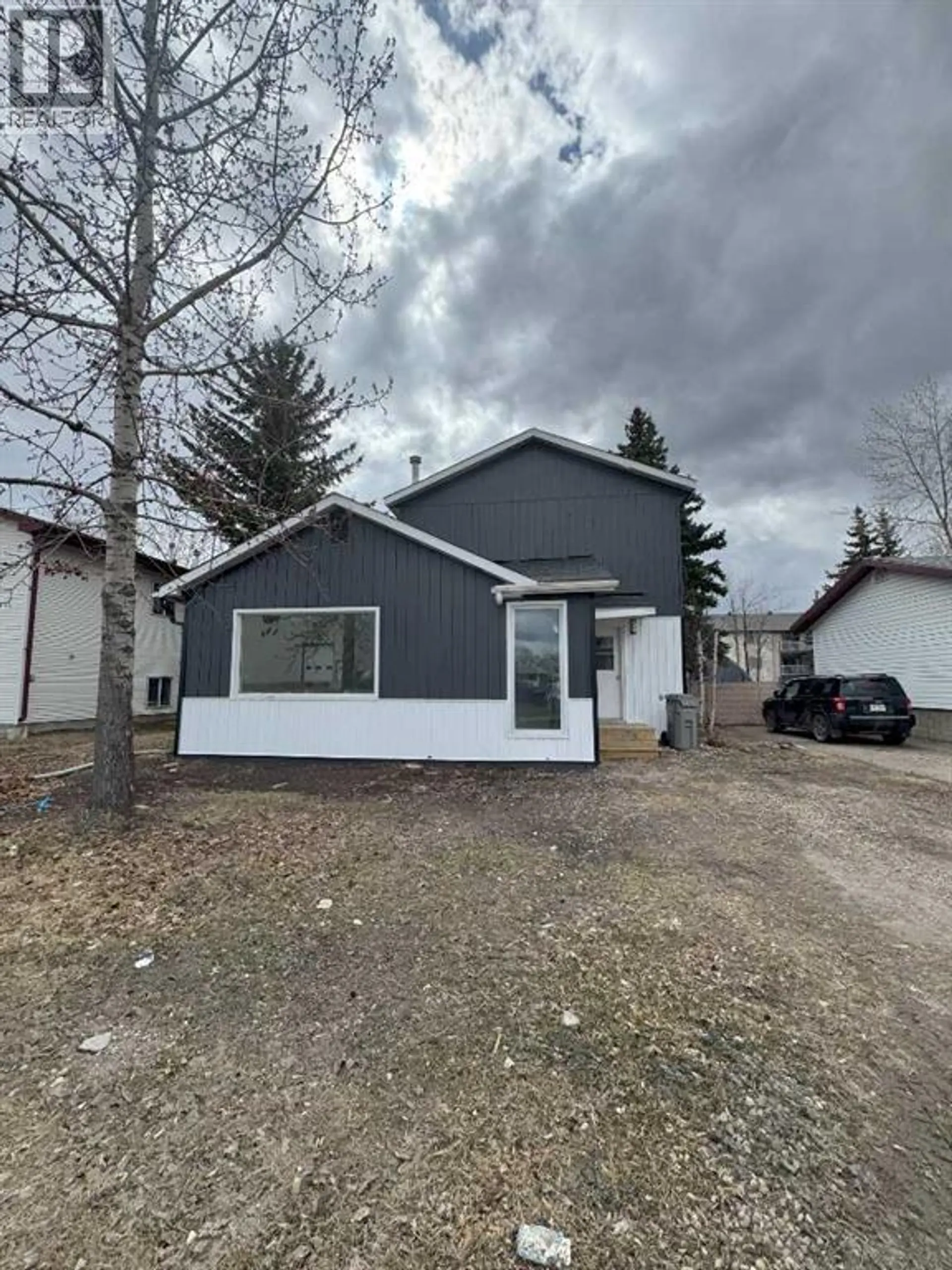 10021 106 AVENUE - Image 1