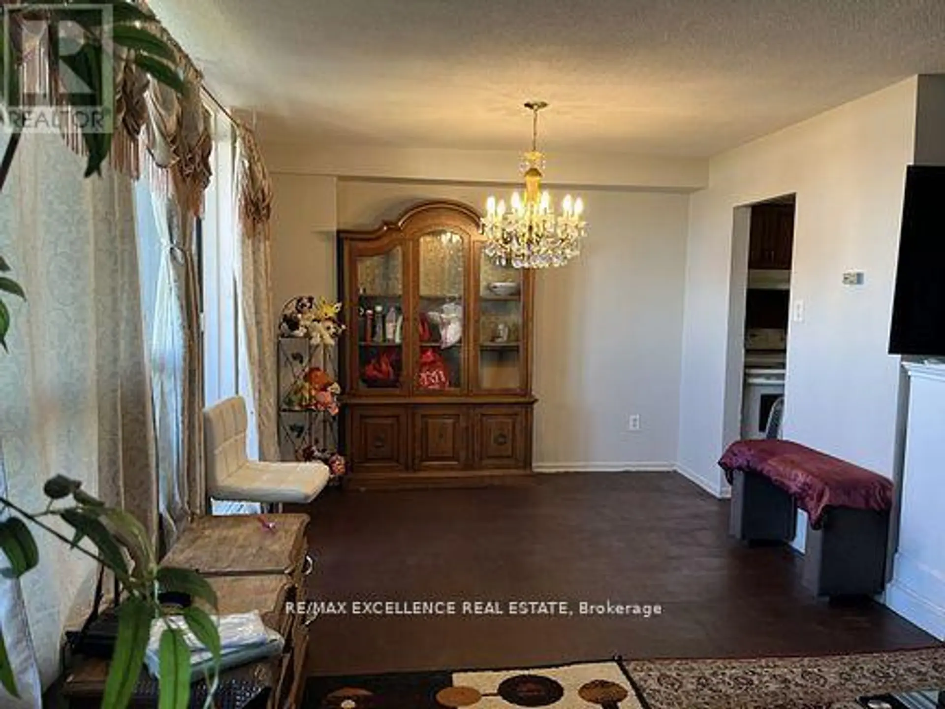 #2105 3390 WESTON ROAD - Image 5
