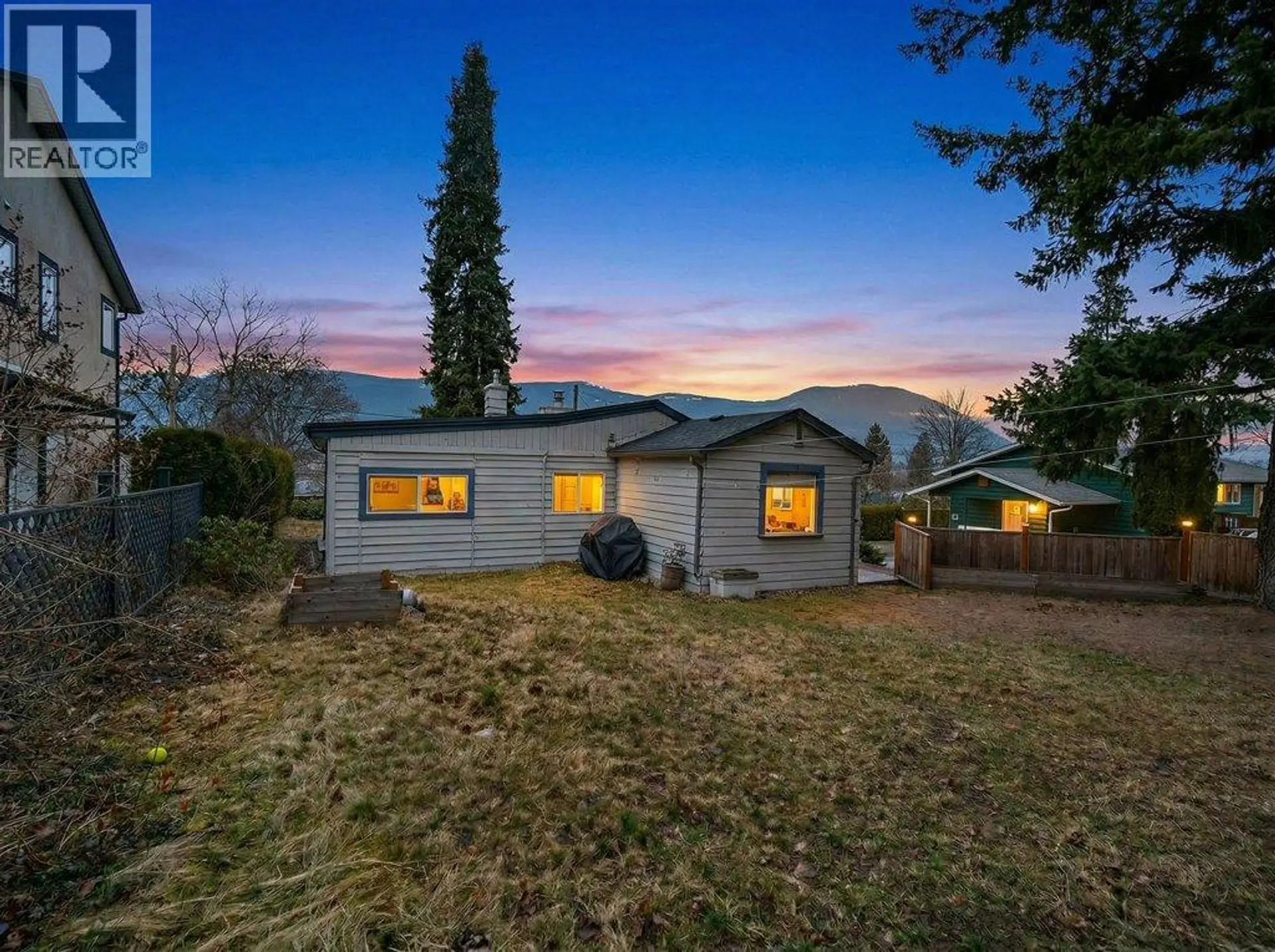 Property at 520 6 Street SE, Salmon Arm, BC