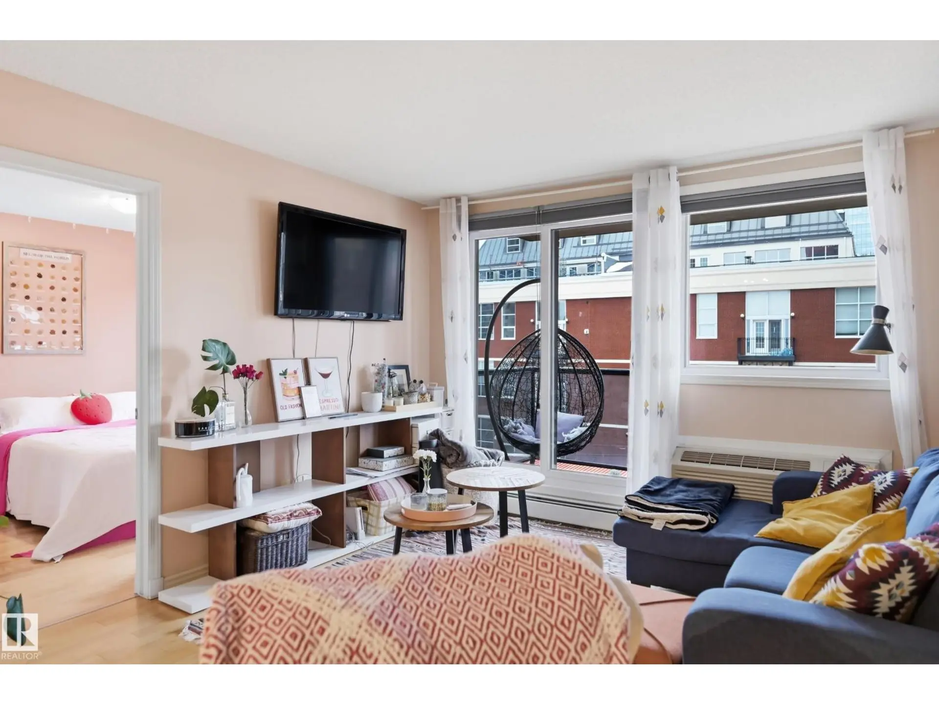 #402 10303 105 ST NW - Image 1