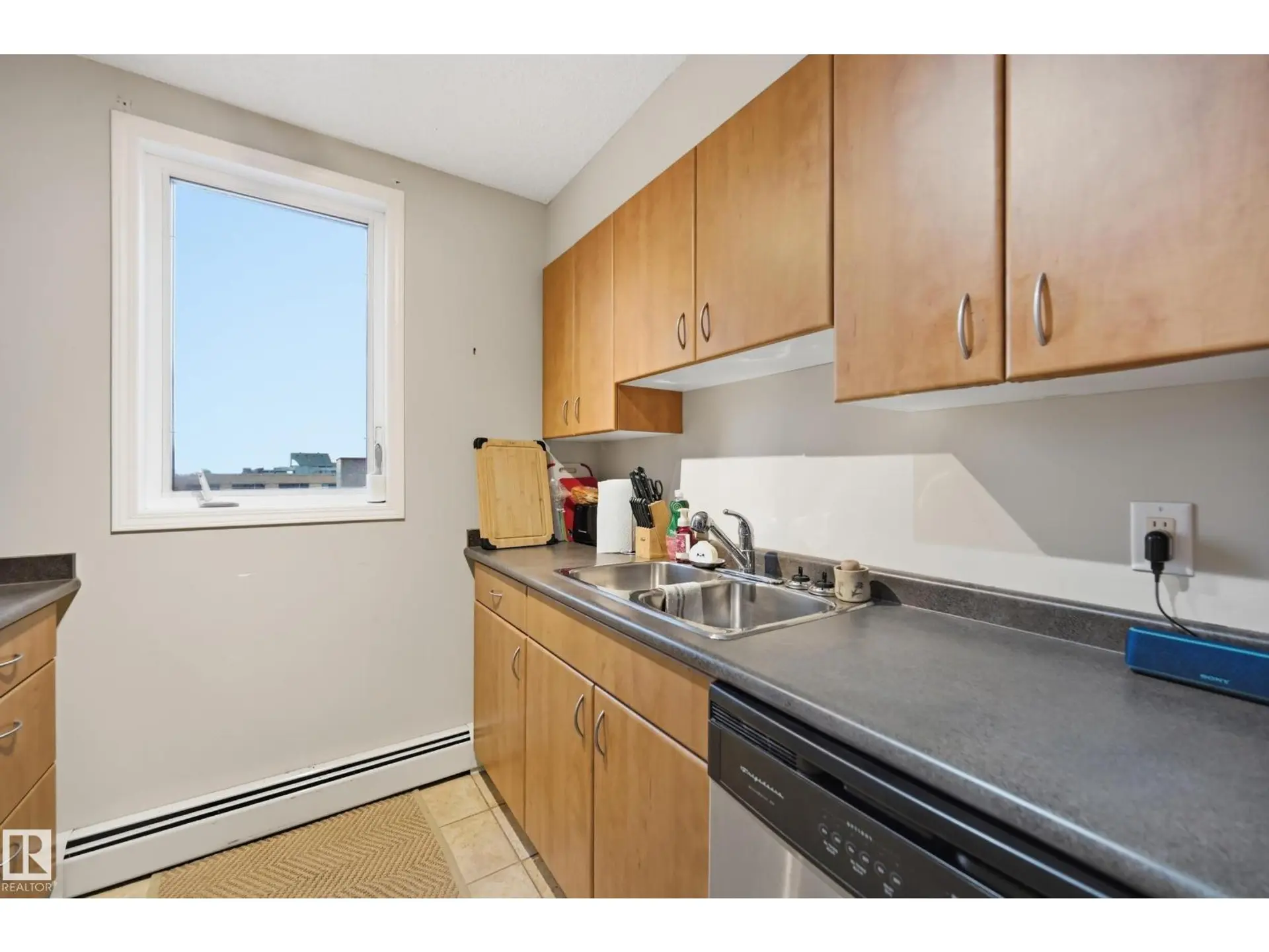 #402 10303 105 ST NW - Image 9