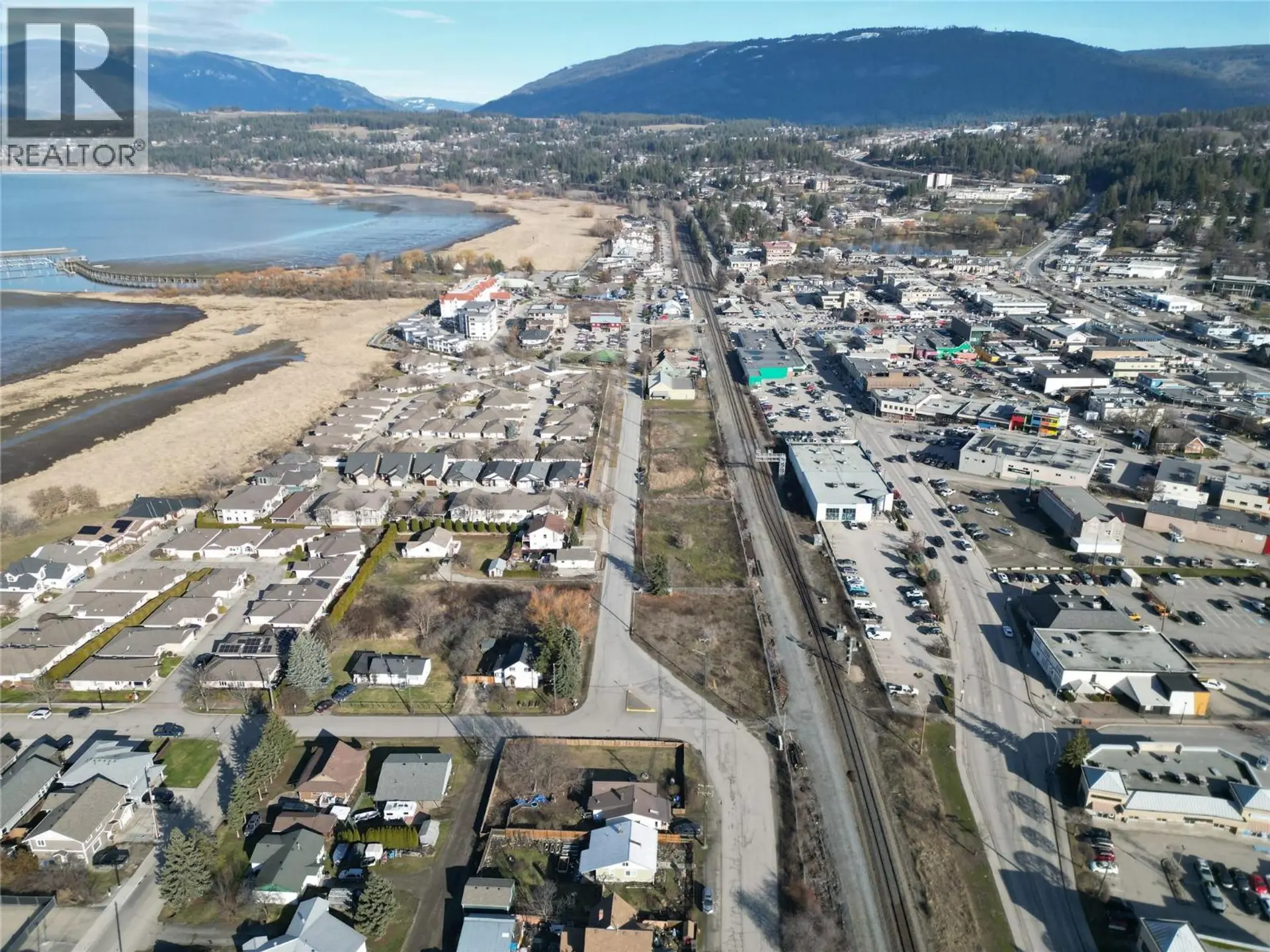 Property at 260 BEATTY AVENUE NW, Salmon Arm, BC