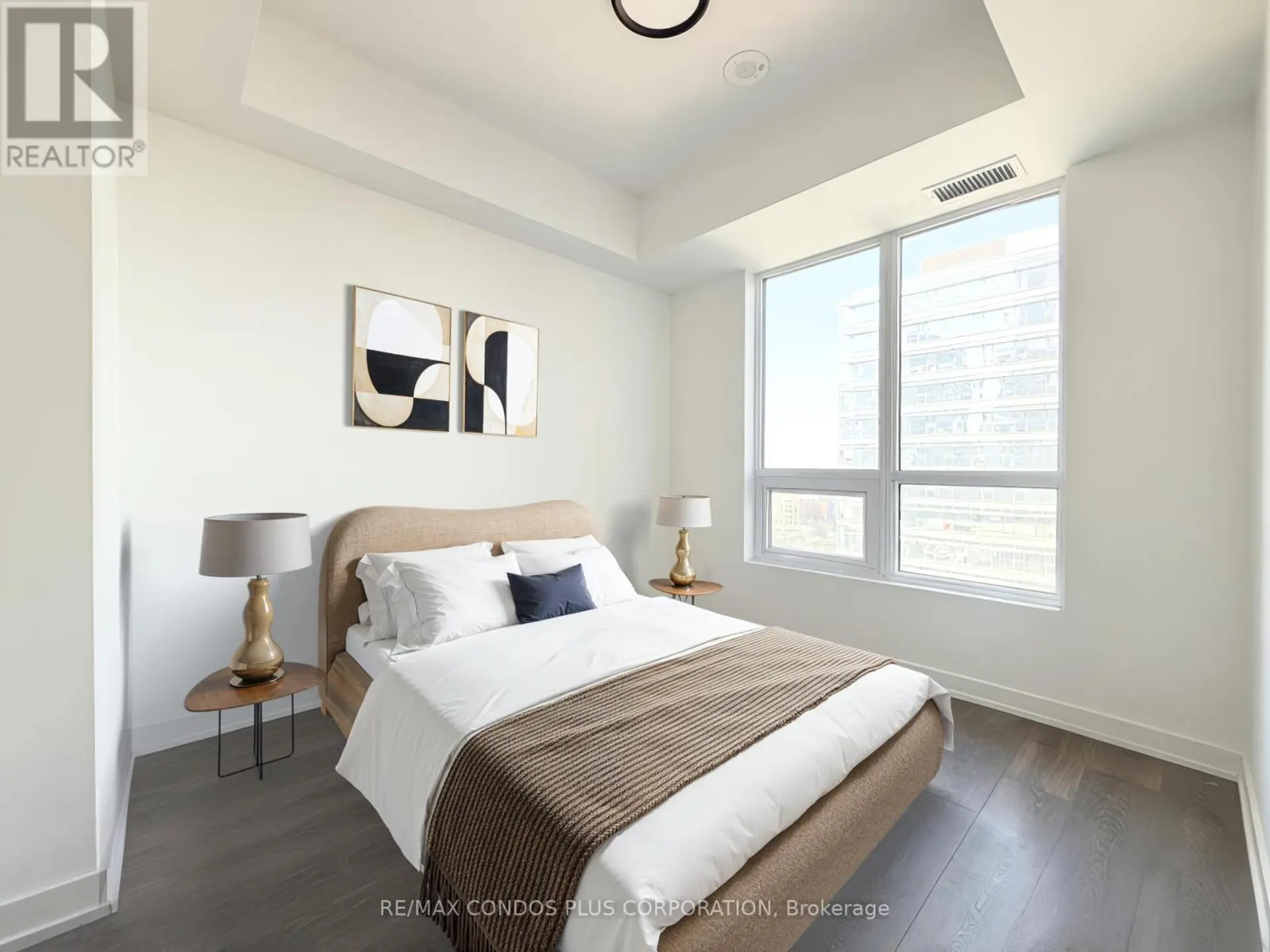 #1525 108 PETER STREET - Image 8