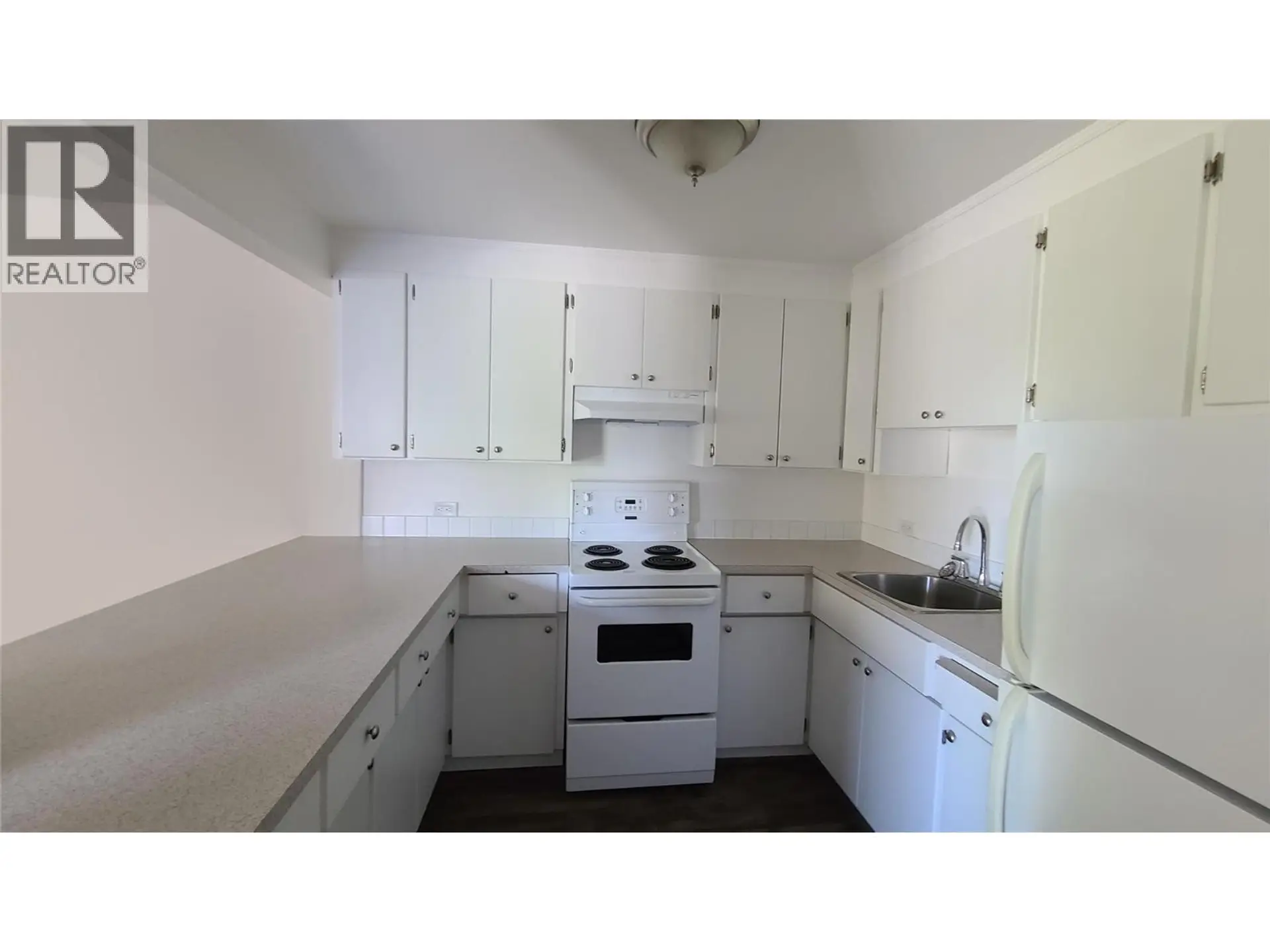 Property at 301 SCOTT AVENUE, Penticton, BC