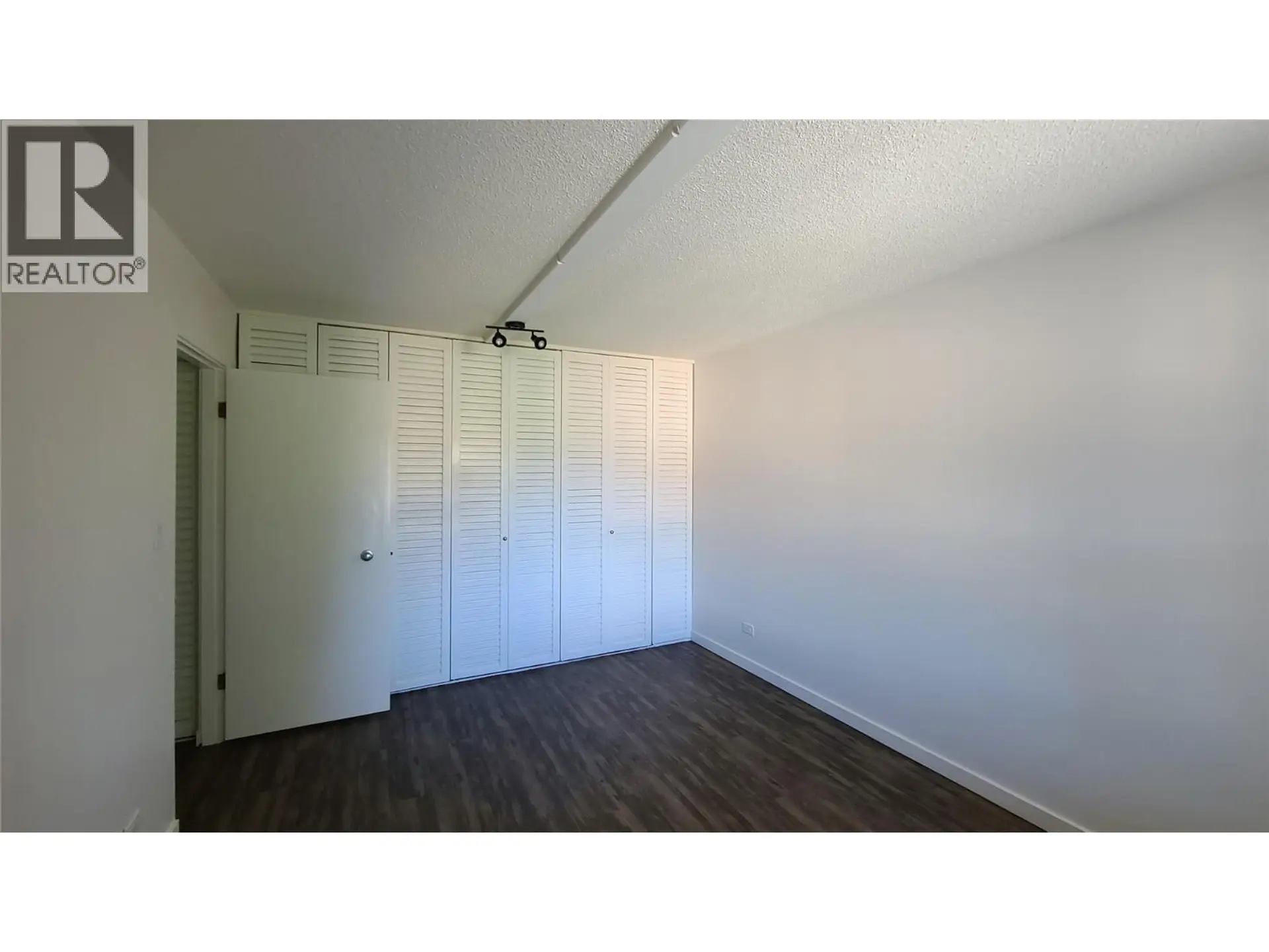 Property at 301 SCOTT AVENUE, Penticton, BC