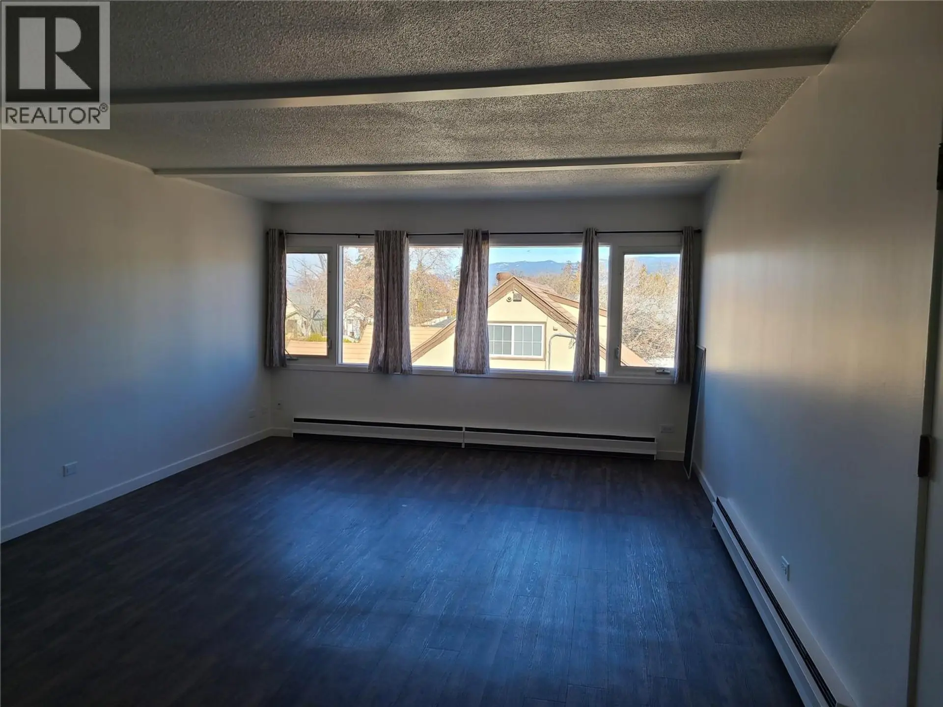 Property at 301 SCOTT AVENUE, Penticton, BC