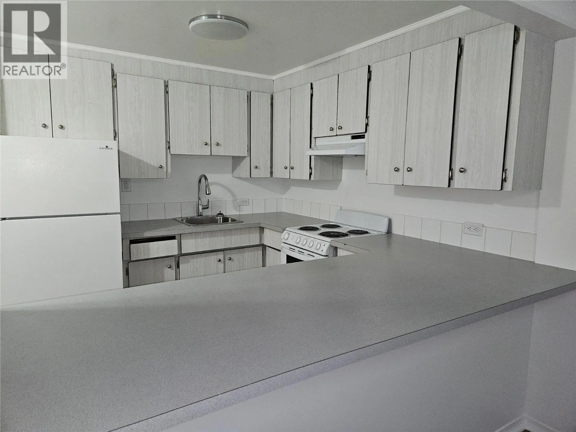 Property at 301 SCOTT AVENUE, Penticton, BC