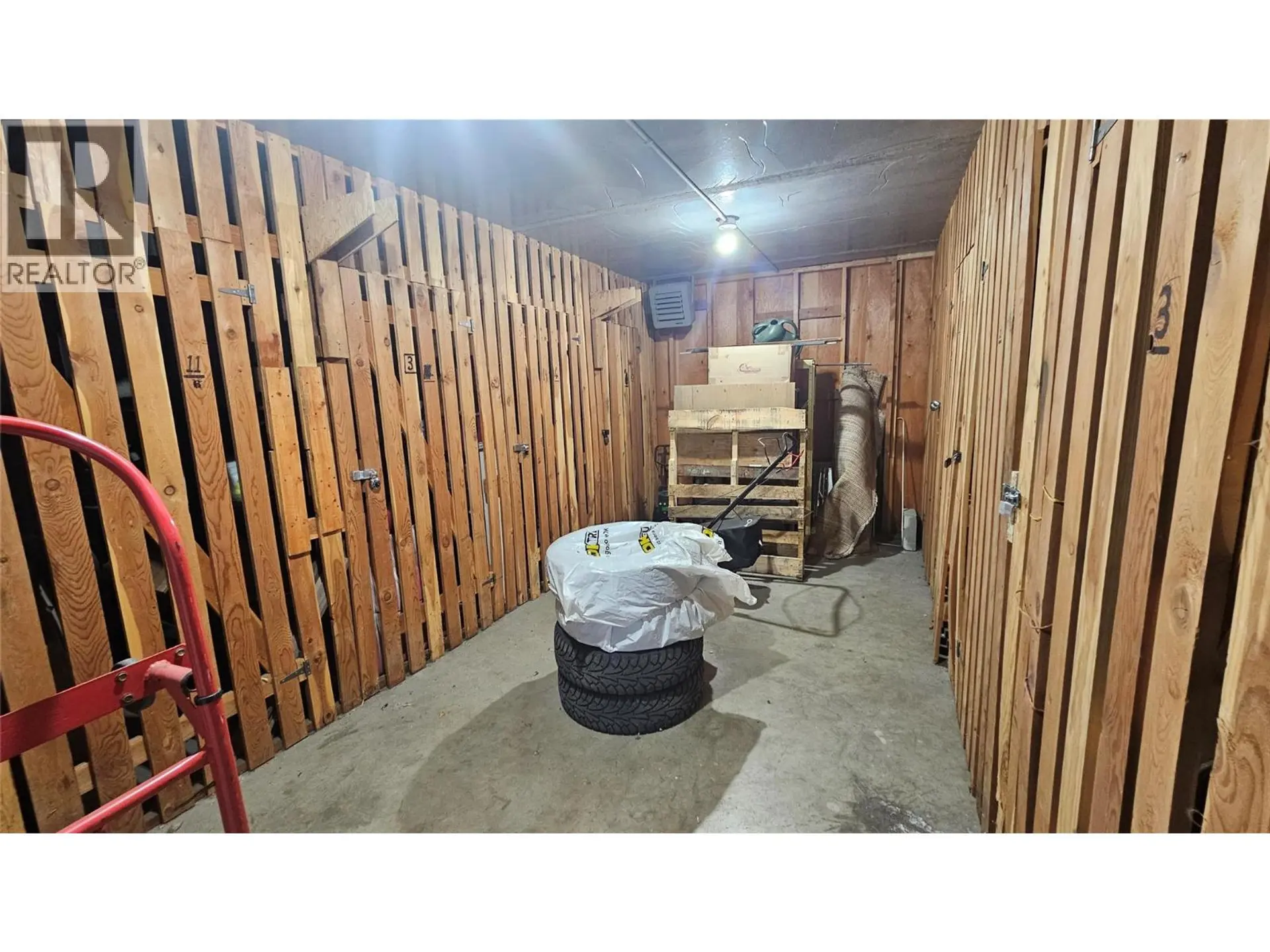 Property at 301 SCOTT AVENUE, Penticton, BC