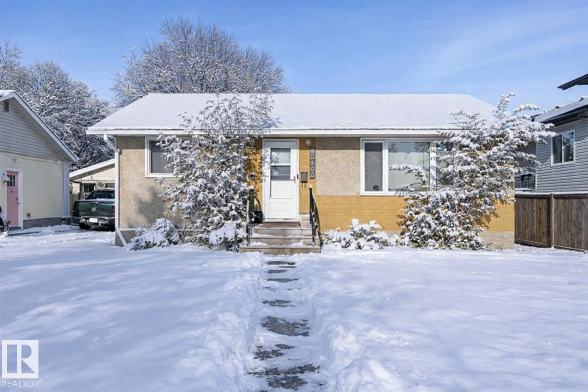 10505 154 ST NW - Image 1