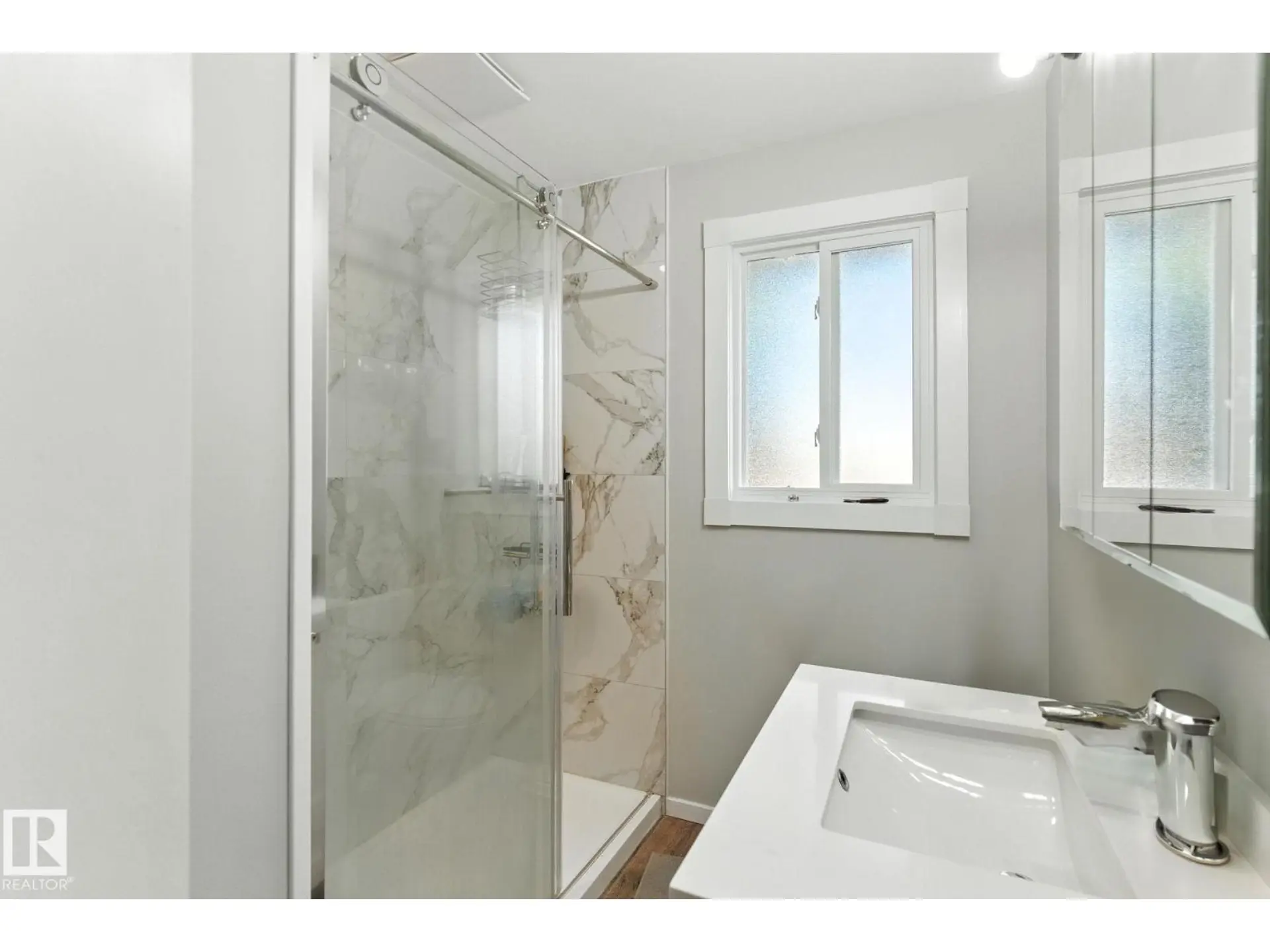 10505 154 ST NW - Image 9