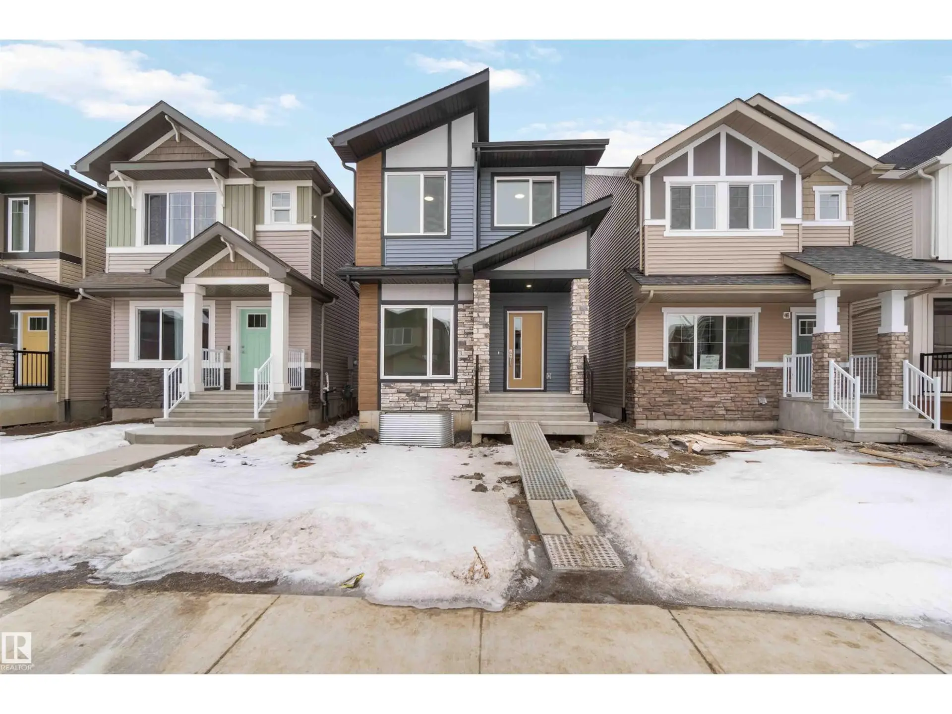 18912 28 AV NW - Image 1