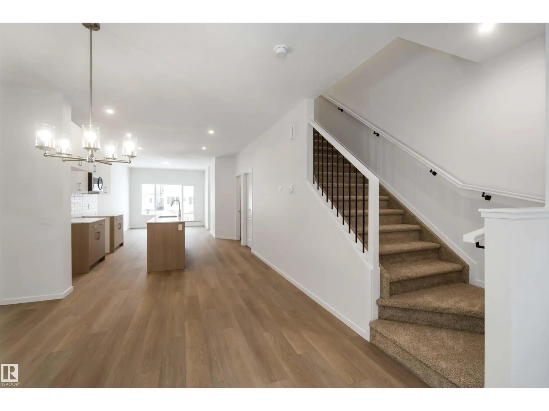 18912 28 AV NW - Image 7