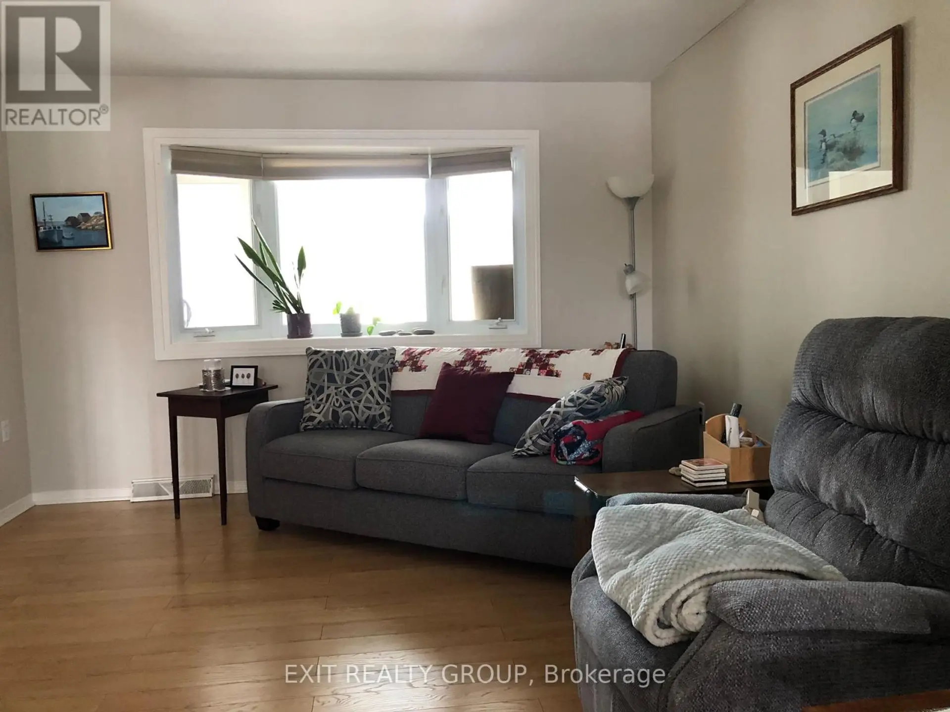 9 EMPIRE BOULEVARD - Image 3