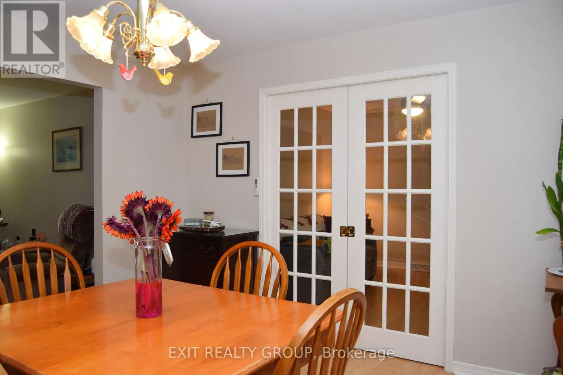 9 EMPIRE BOULEVARD - Image 8