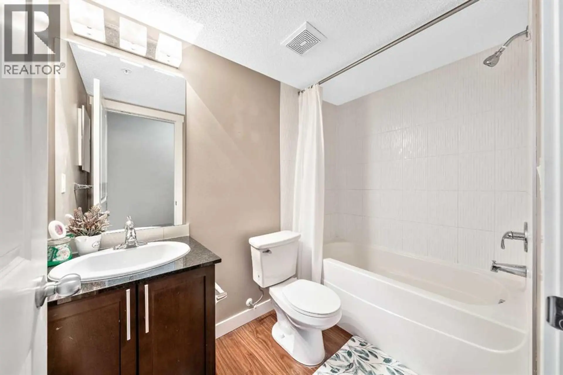 #109 10 KINCORA GLEN PARK NW - Image 4