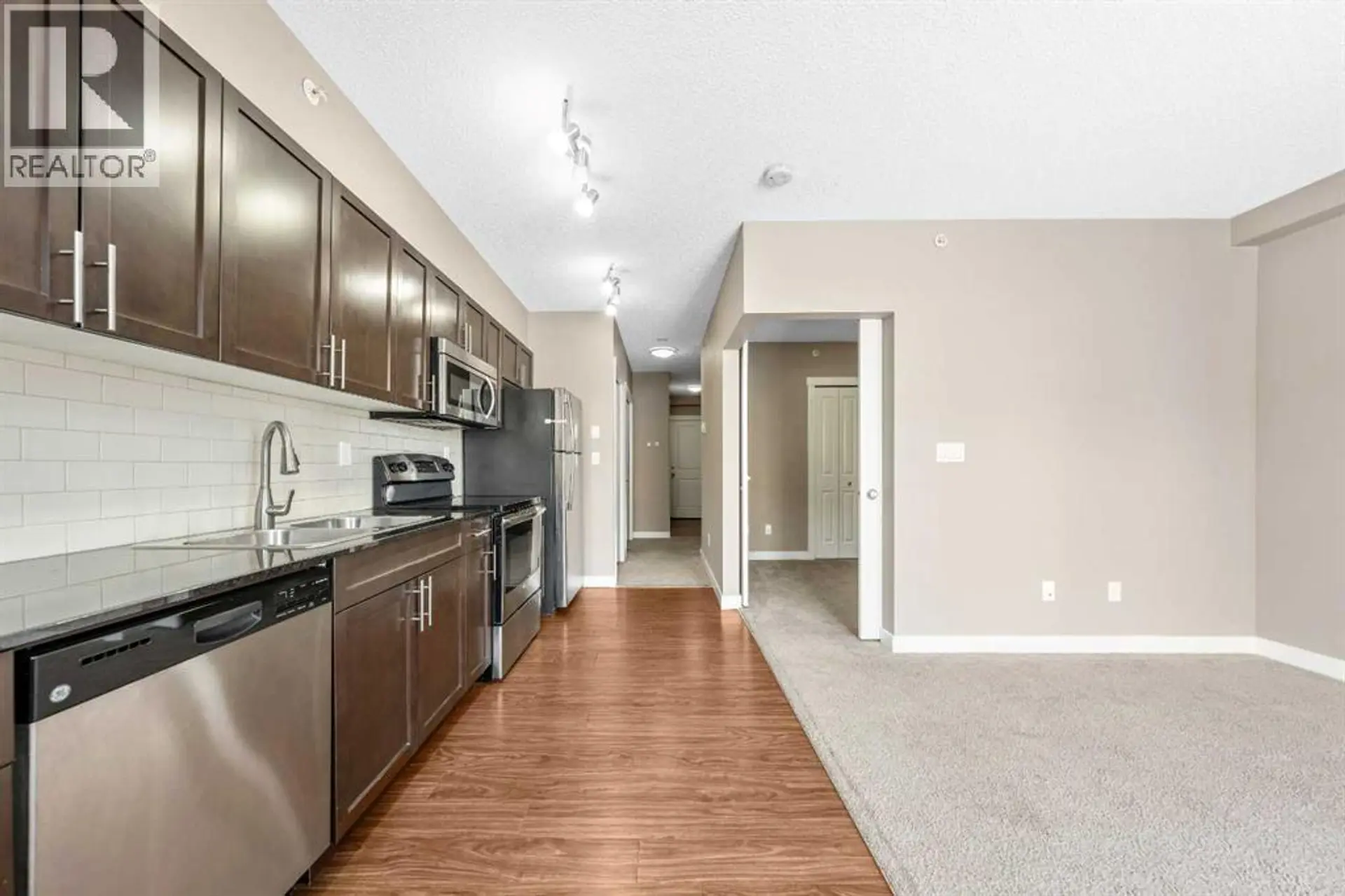 #109 10 KINCORA GLEN PARK NW - Image 11