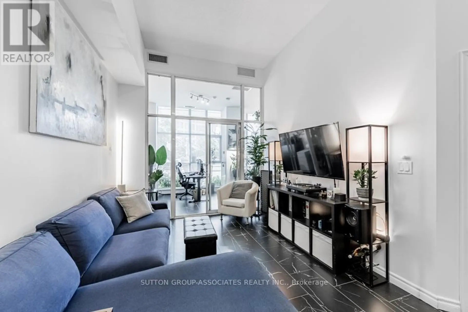 #110 628 FLEET STREET - Image 6