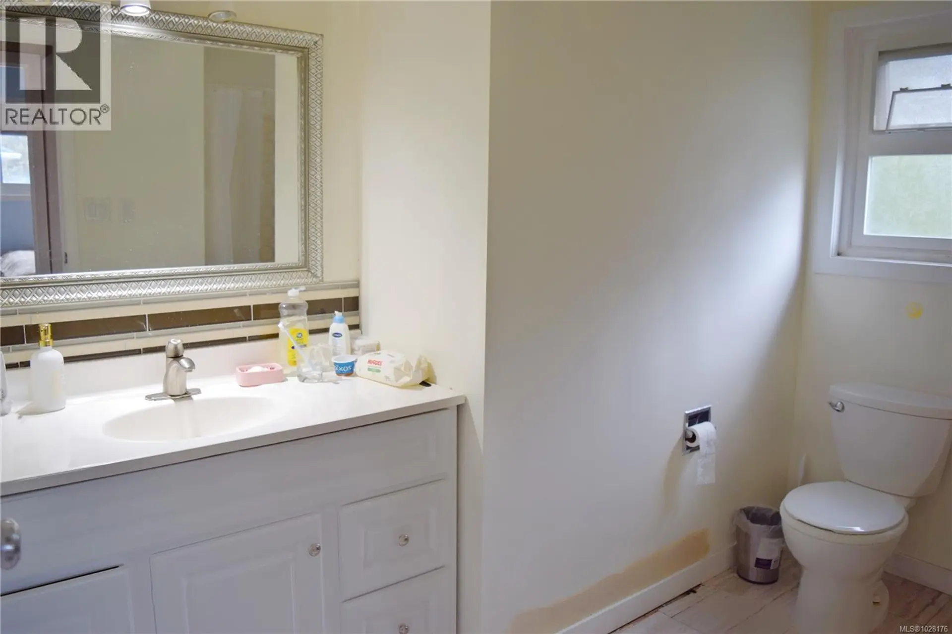 Property at 4091 DAWNVIEW CRES, Saanich, BC