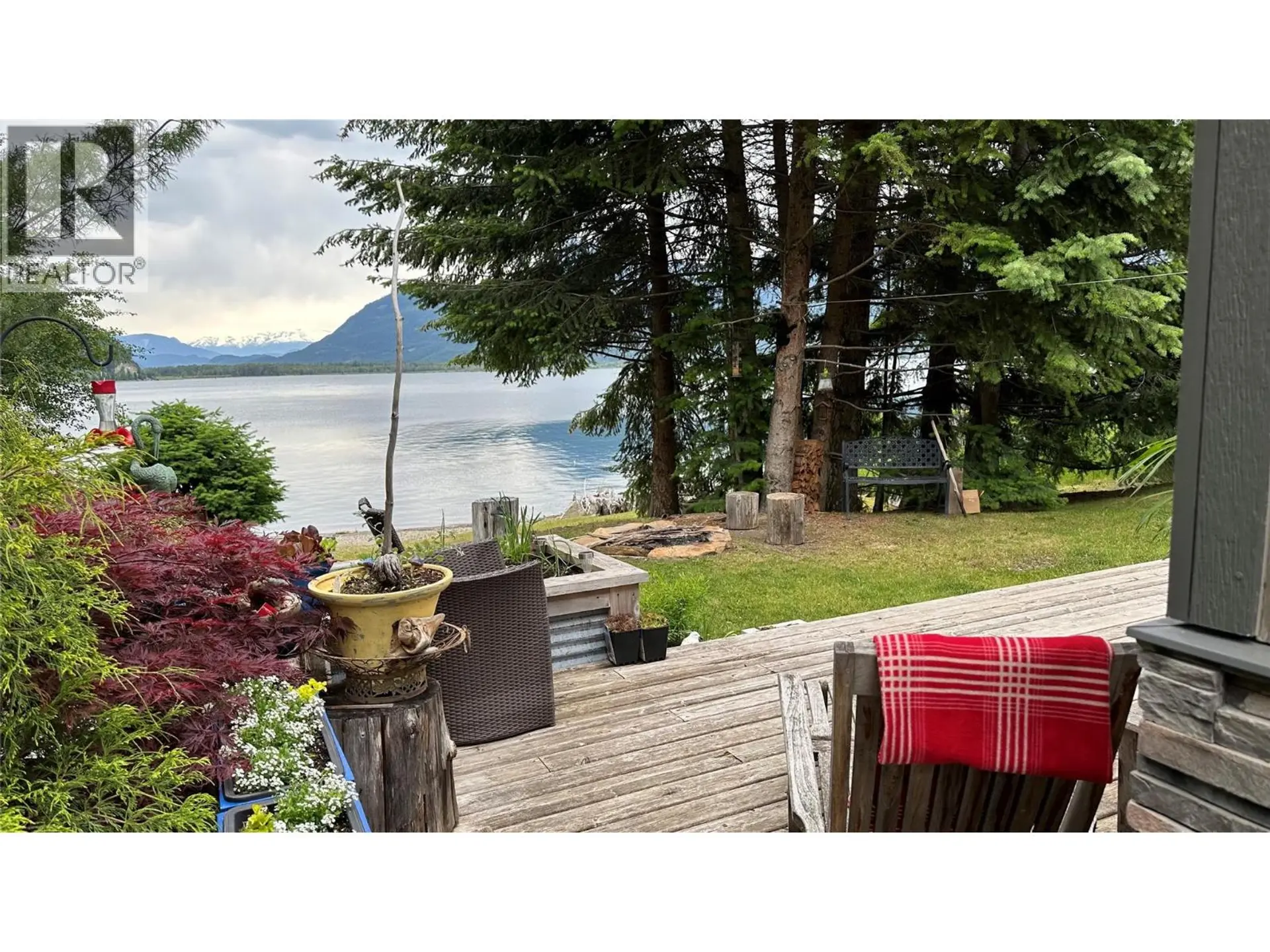 Property at 605 Sixth Avenue, Lardeau, BC