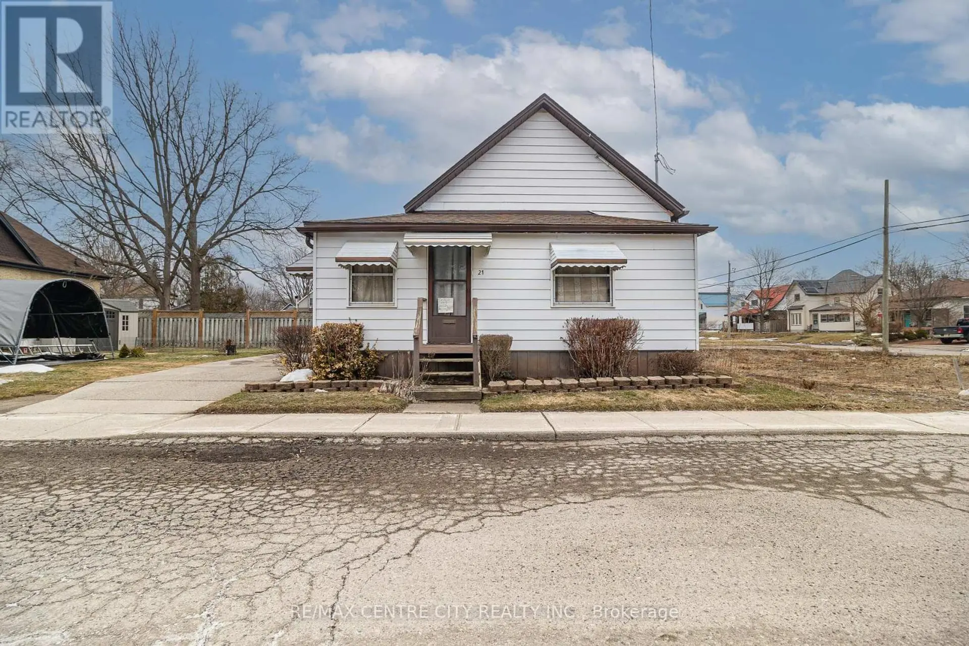 21 OWAISSA STREET - Image 1